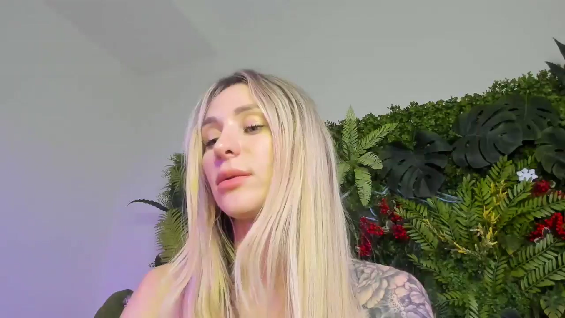 Gallery image thumbnail from Horny_Blond's myfreecams stream on, 11/22/2025, 13:15 image 19 of 20
