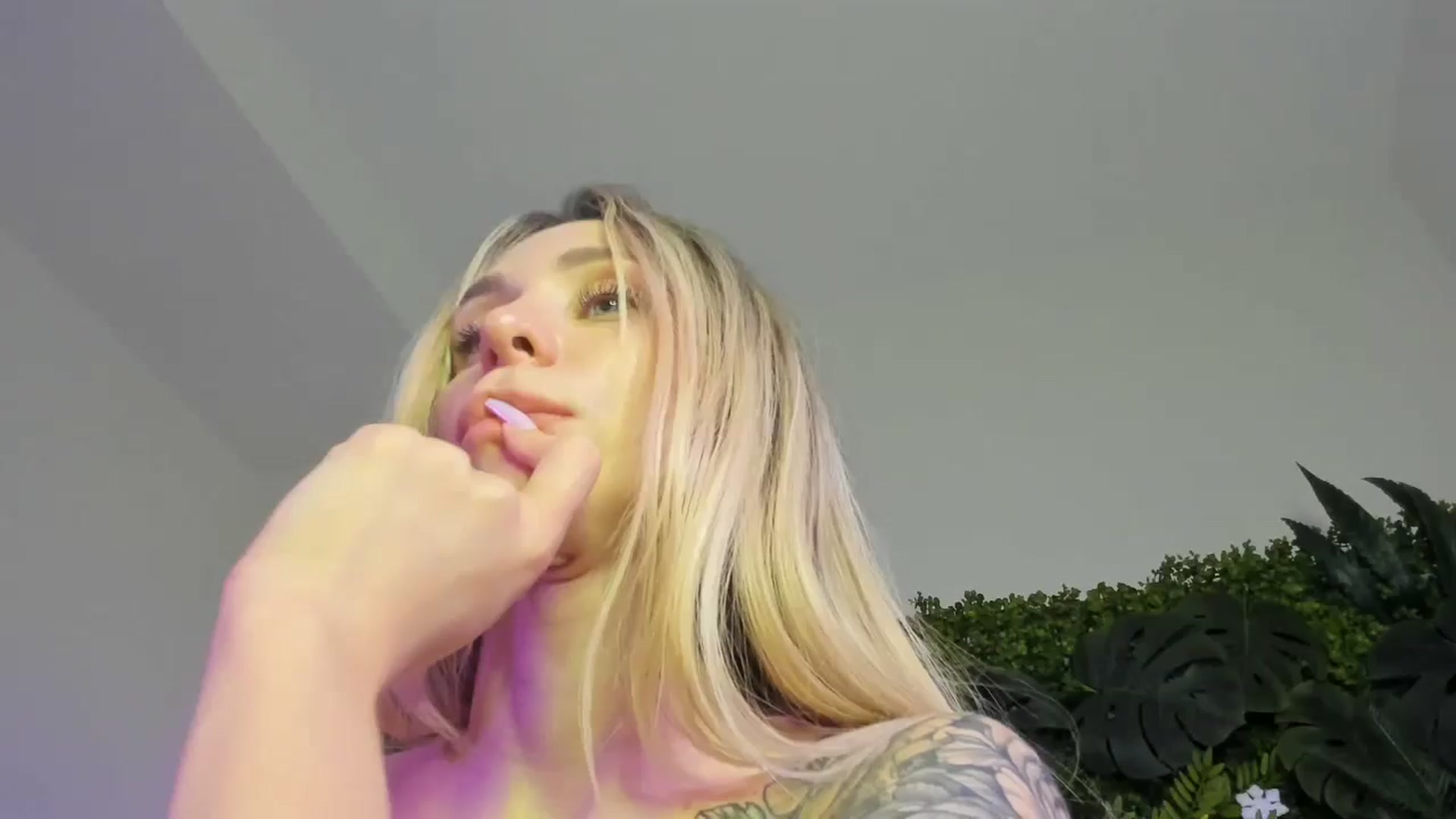 Gallery image thumbnail from Horny_Blond's myfreecams stream on, 11/22/2025, 14:36 image 19 of 20
