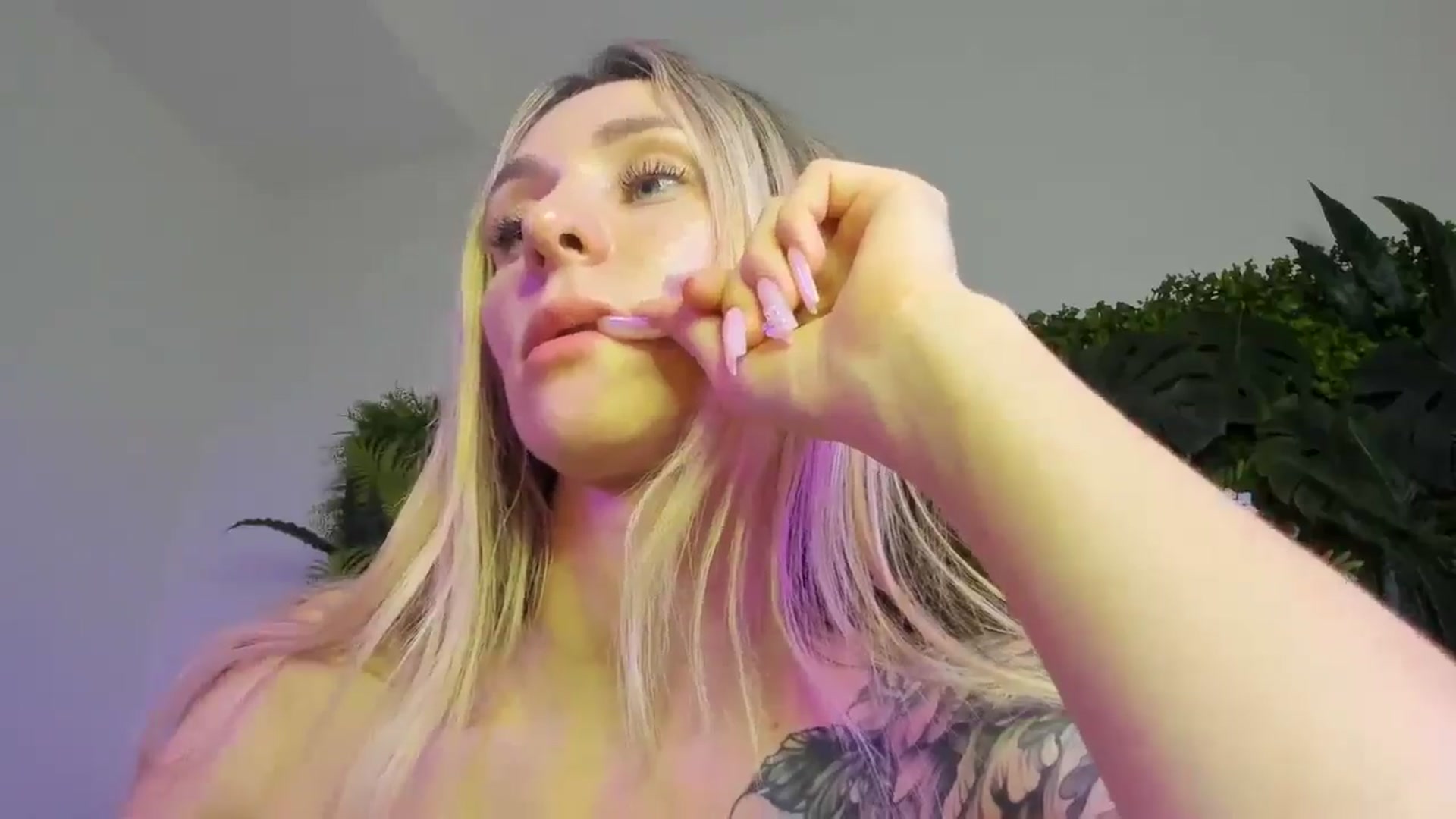 Gallery image thumbnail from Horny_Blond's myfreecams stream on, 11/22/2025, 14:36 image 4 of 20