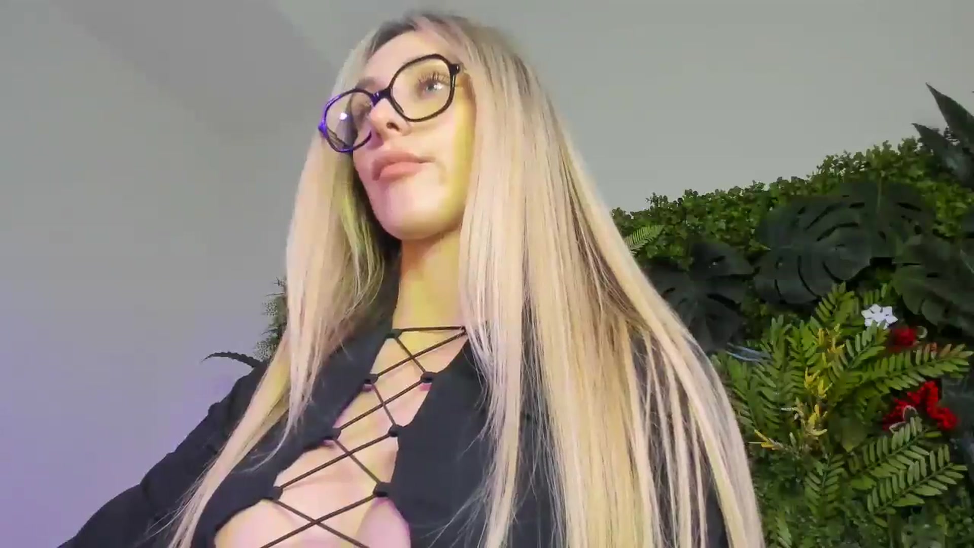 Gallery image thumbnail from Horny_Blond's myfreecams stream on, 11/23/2025, 09:19 image 16 of 20