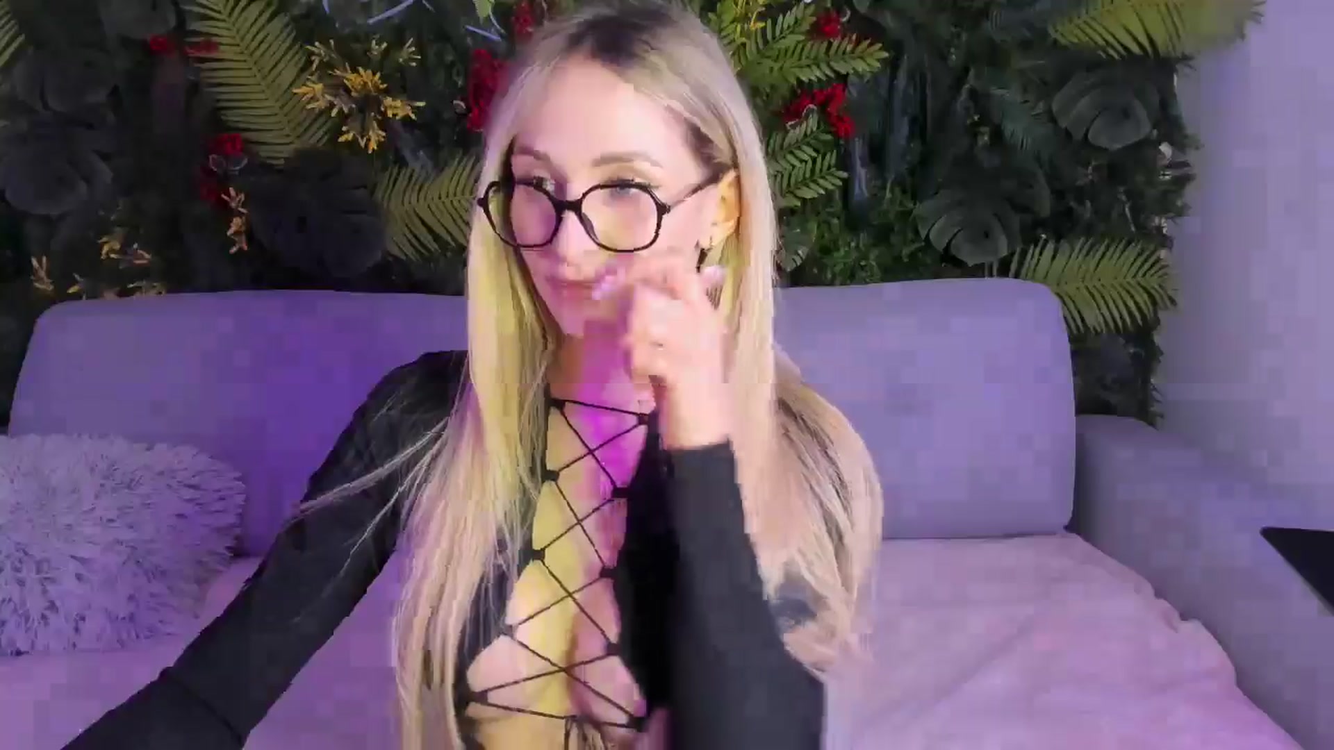 Gallery image thumbnail from Horny_Blond's myfreecams stream on, 11/23/2025, 09:19 image 4 of 20