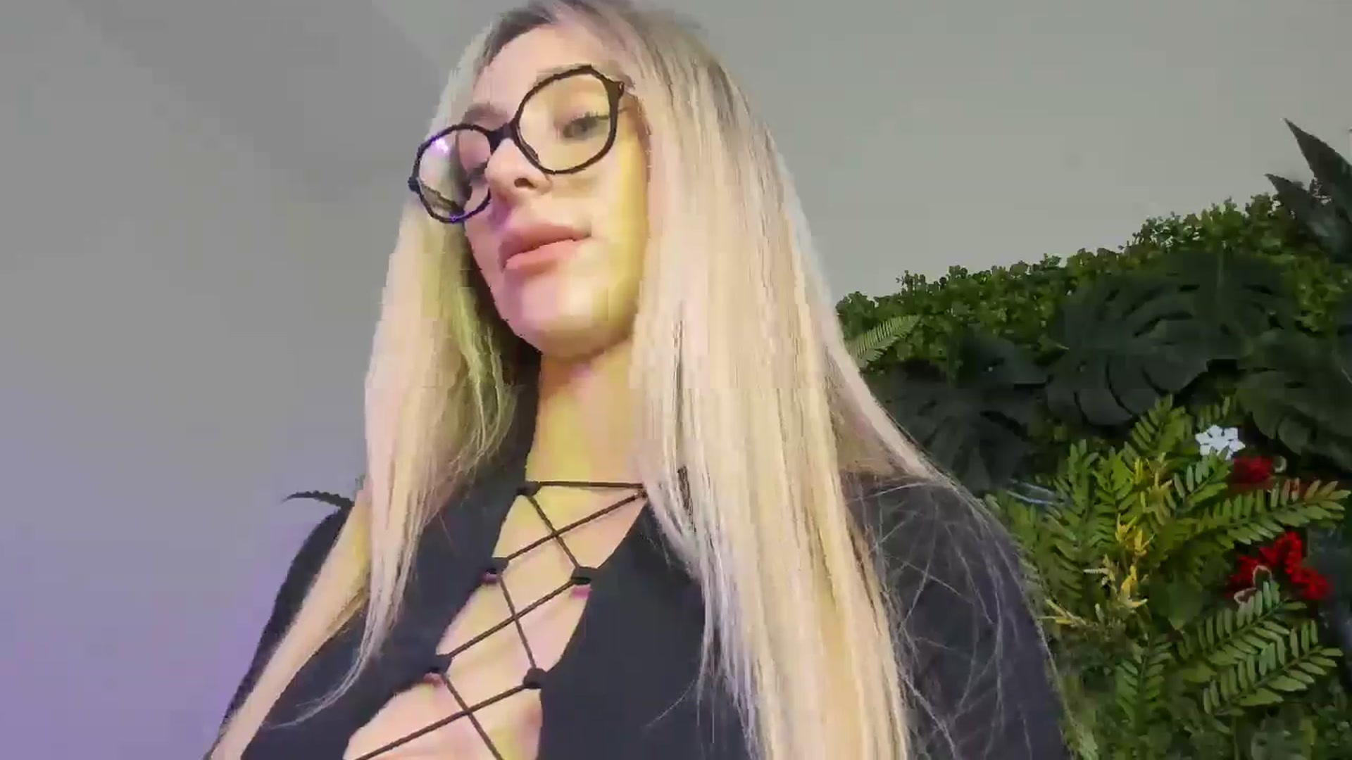 Gallery image thumbnail from Horny_Blond's myfreecams stream on, 11/23/2025, 09:19 image 18 of 20