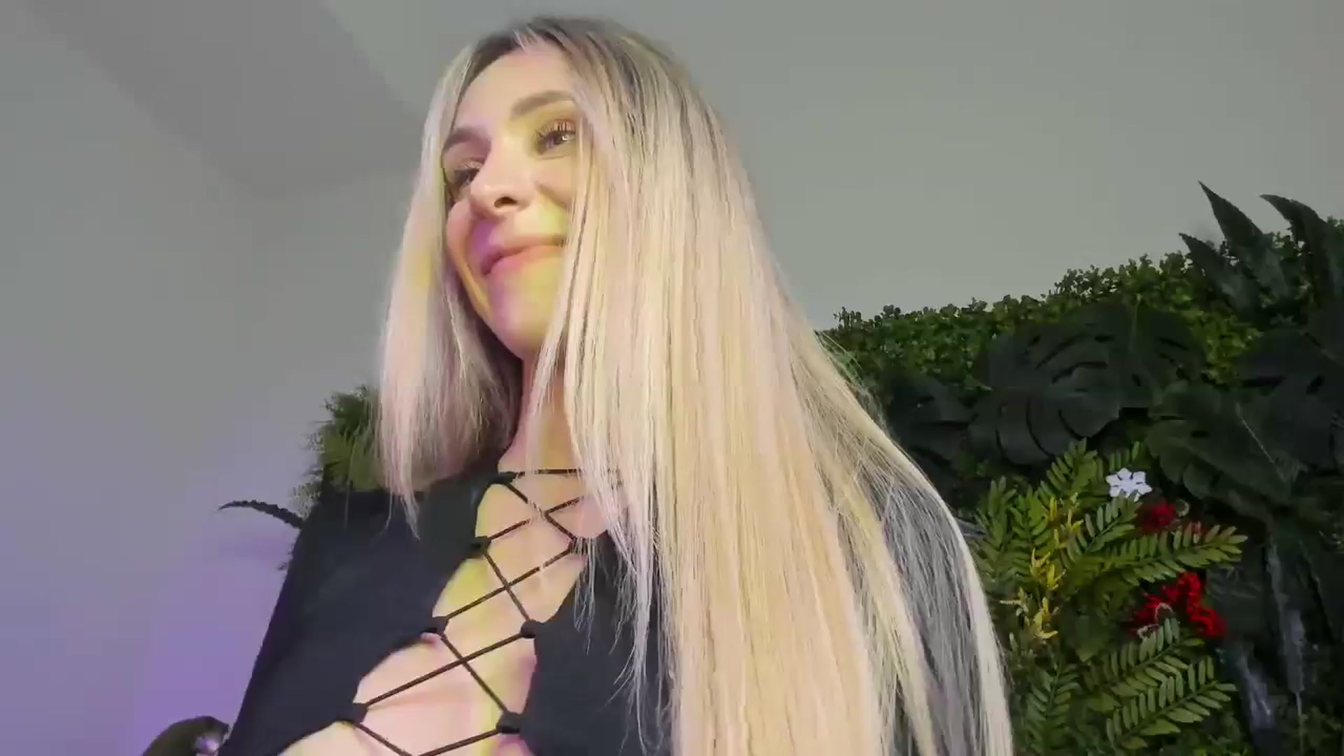 Gallery image thumbnail from Horny_Blond's myfreecams stream on, 11/23/2025, 11:02 image 15 of 20