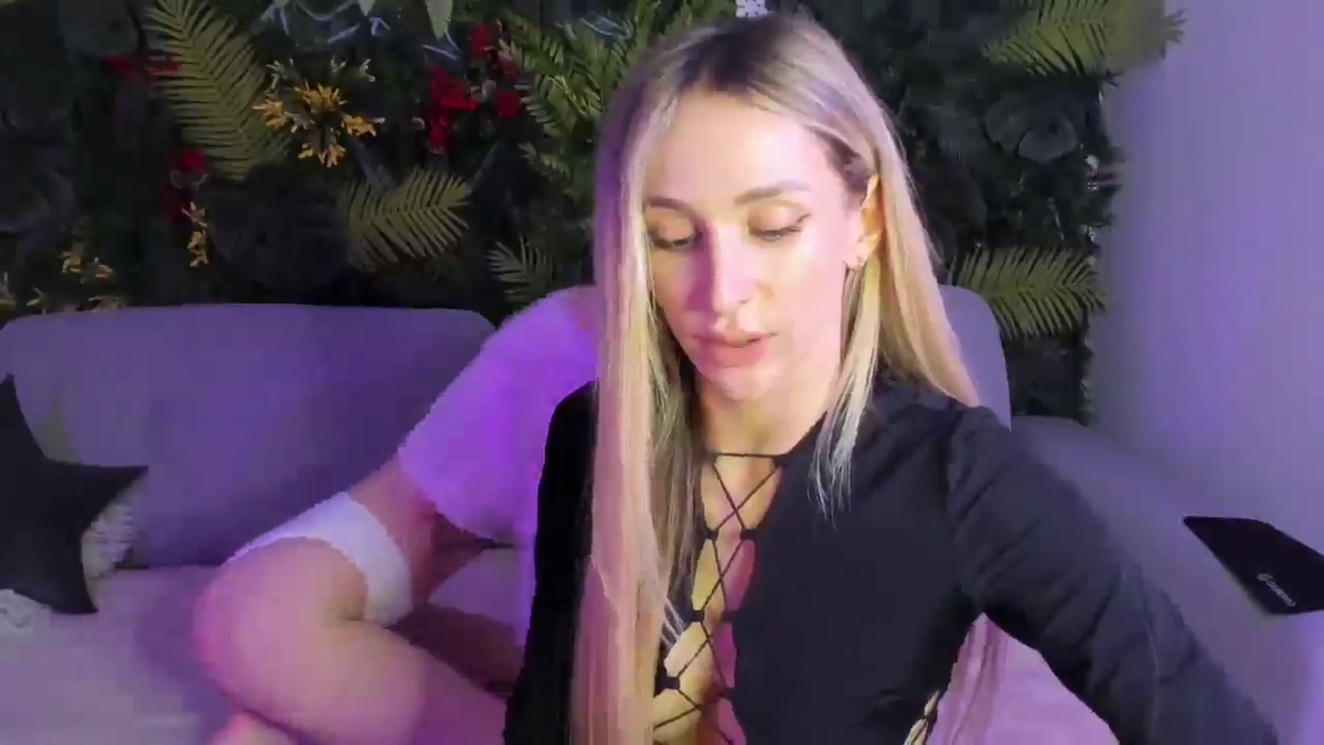Gallery image thumbnail from Horny_Blond's myfreecams stream on, 11/23/2025, 11:30 image 19 of 20