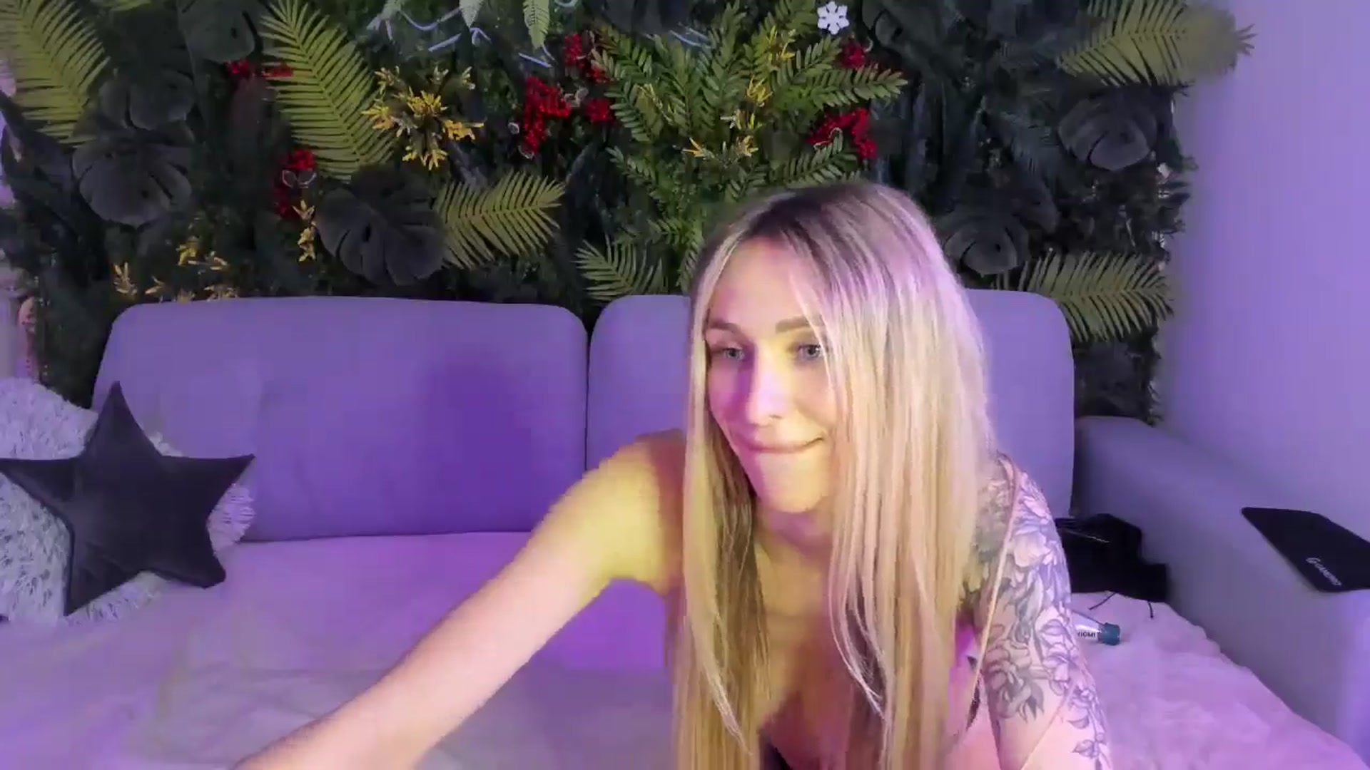 Gallery image thumbnail from Horny_Blond's myfreecams stream on, 11/23/2025, 13:50 image 4 of 20