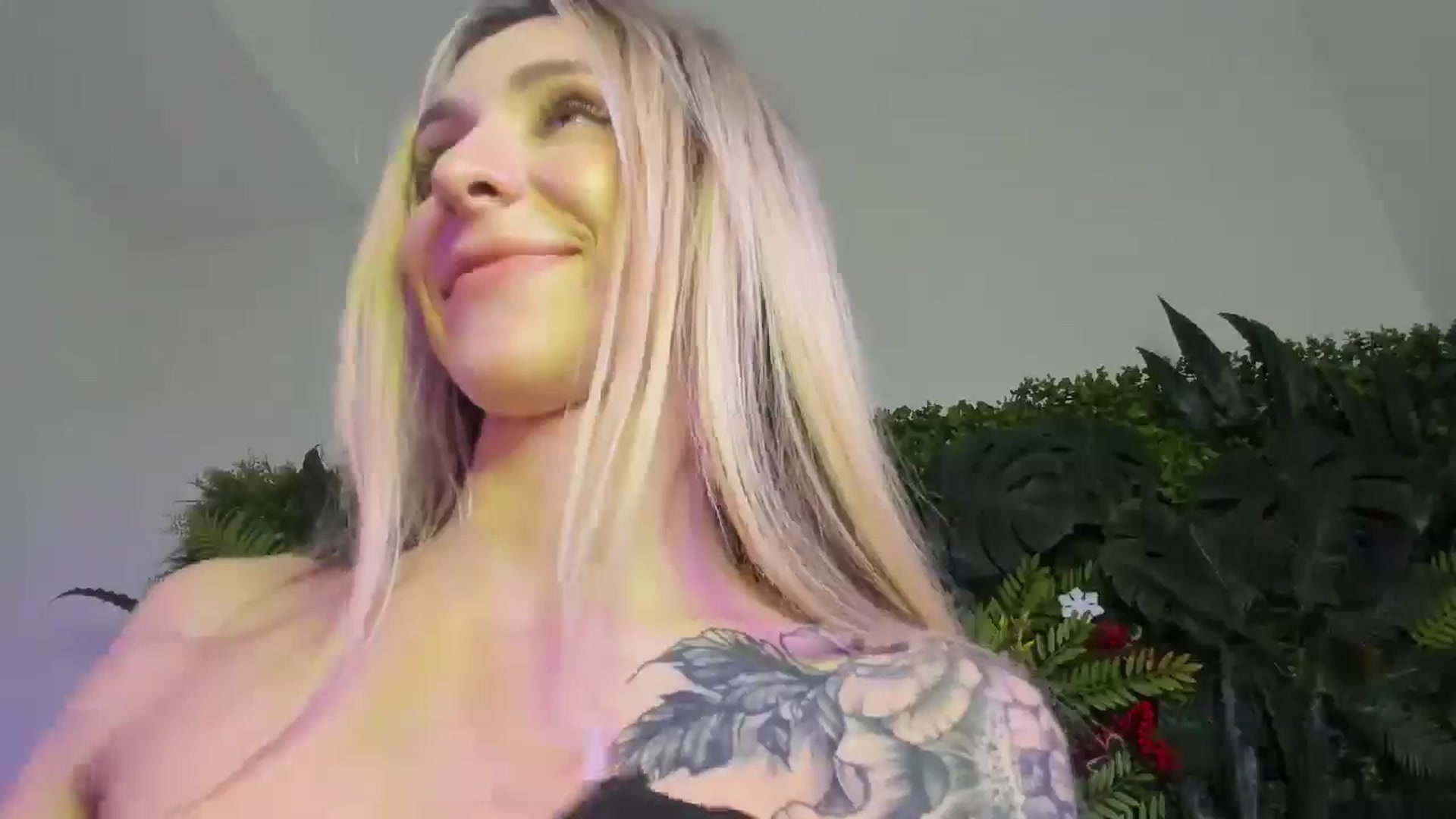 Gallery image thumbnail from Horny_Blond's myfreecams stream on, 11/24/2025, 10:49 image 14 of 20