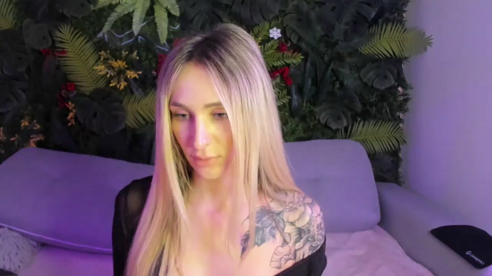Gallery image thumbnail from Horny_Blond's myfreecams stream on, 11/24/2025, 10:49 image 6 of 20