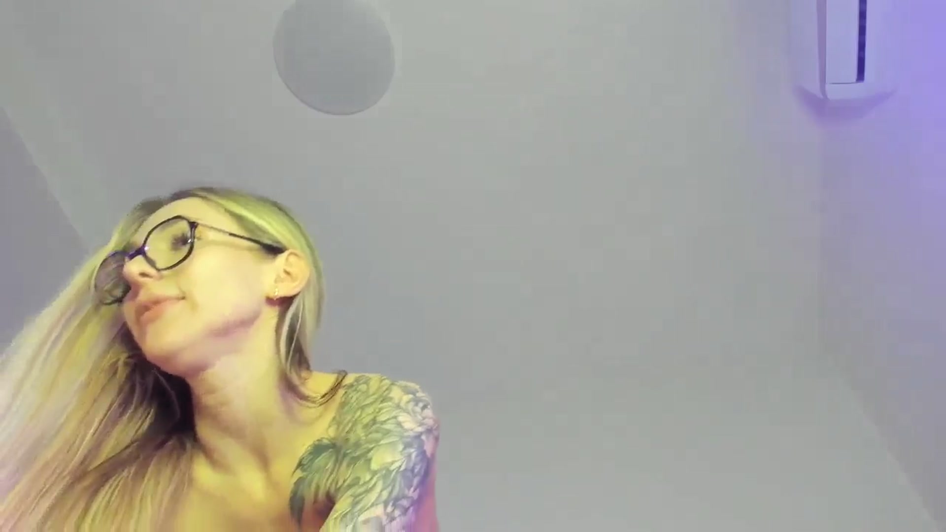 Gallery image thumbnail from Horny_Blond's myfreecams stream on, 11/30/2025, 12:34 image 4 of 20