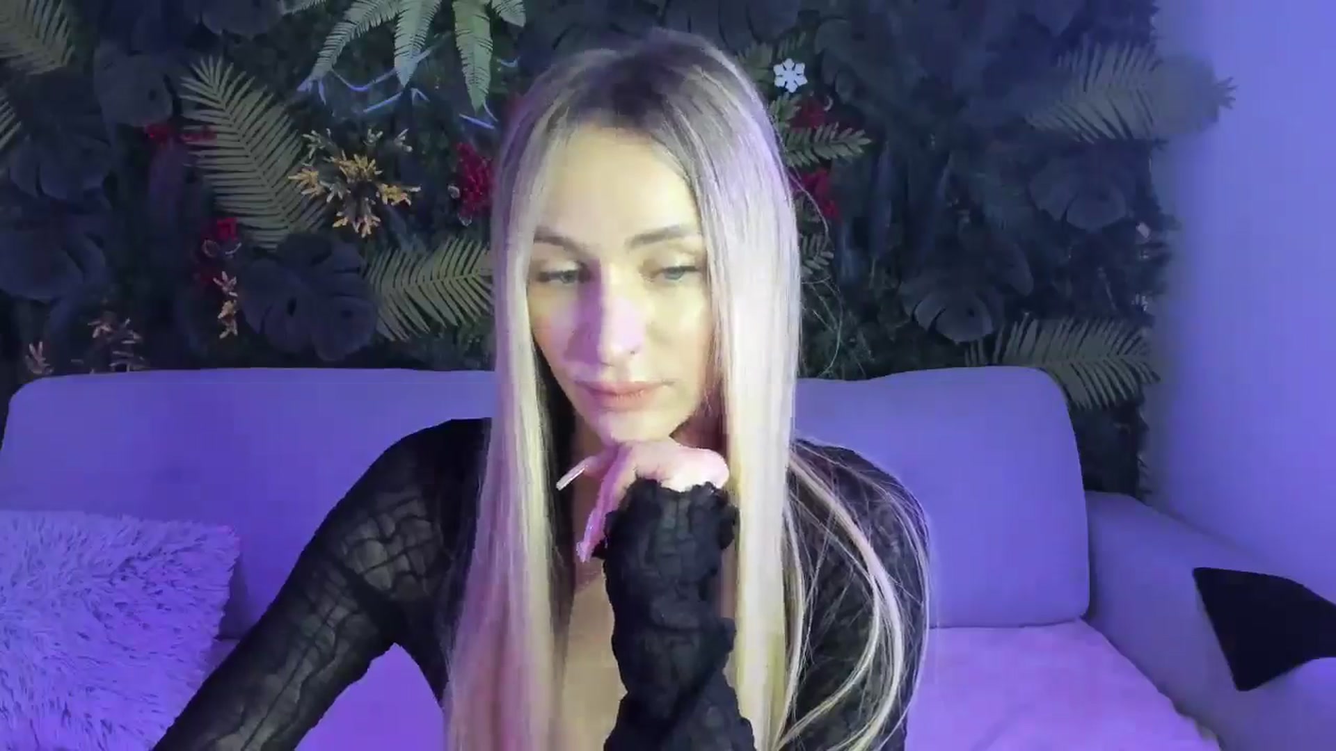 Gallery image thumbnail from Horny_Blond's myfreecams stream on, 12/06/2025, 09:18 image 14 of 20