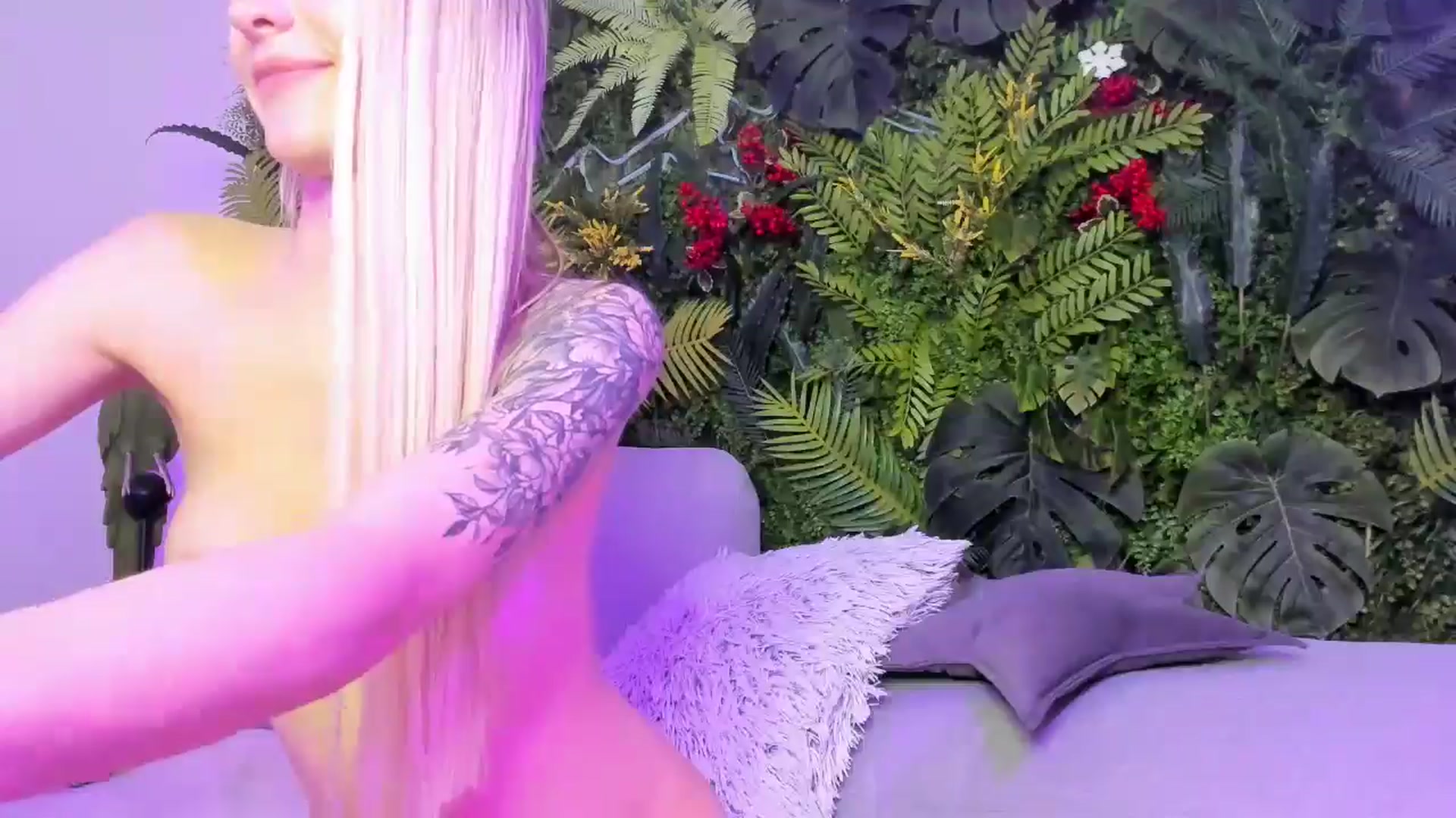 Gallery image thumbnail from Horny_Blond's myfreecams stream on, 12/08/2025, 13:24 image 19 of 20