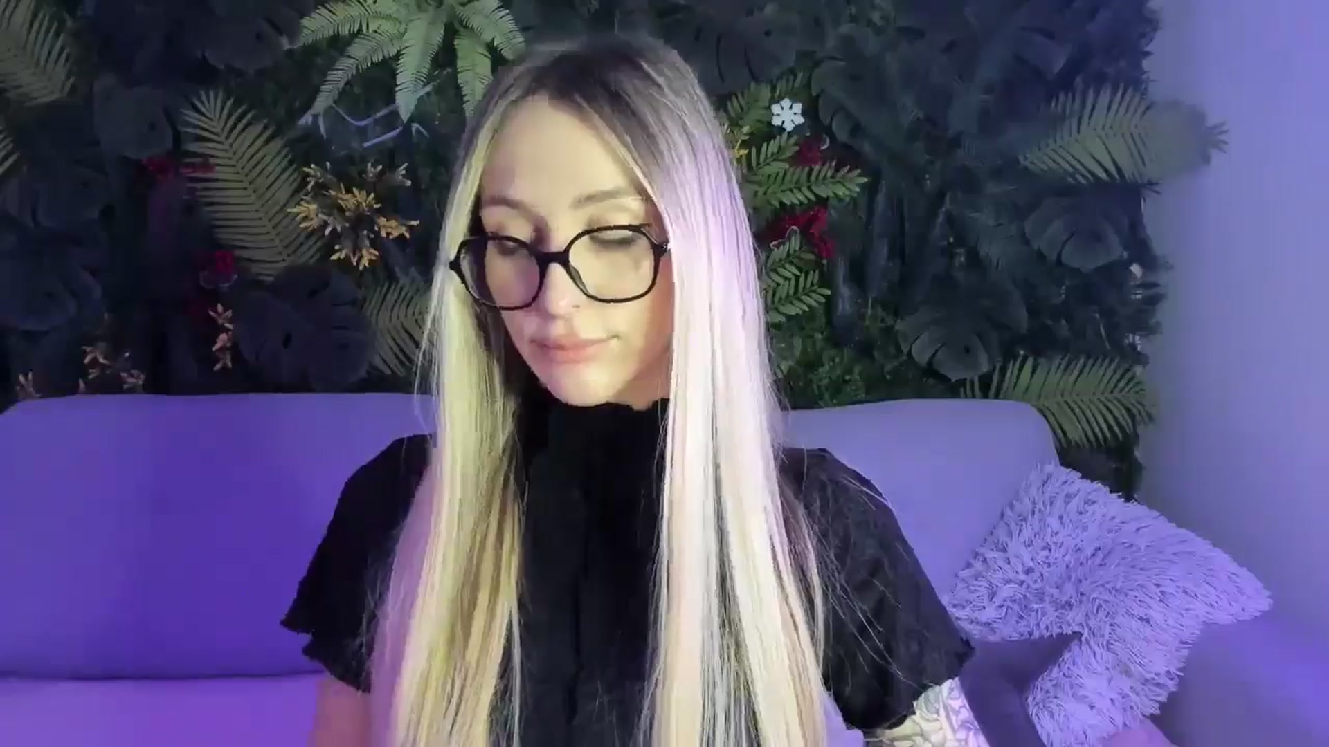 Gallery image thumbnail from Horny_Blond's myfreecams stream on, 12/13/2025, 09:58 image 6 of 20