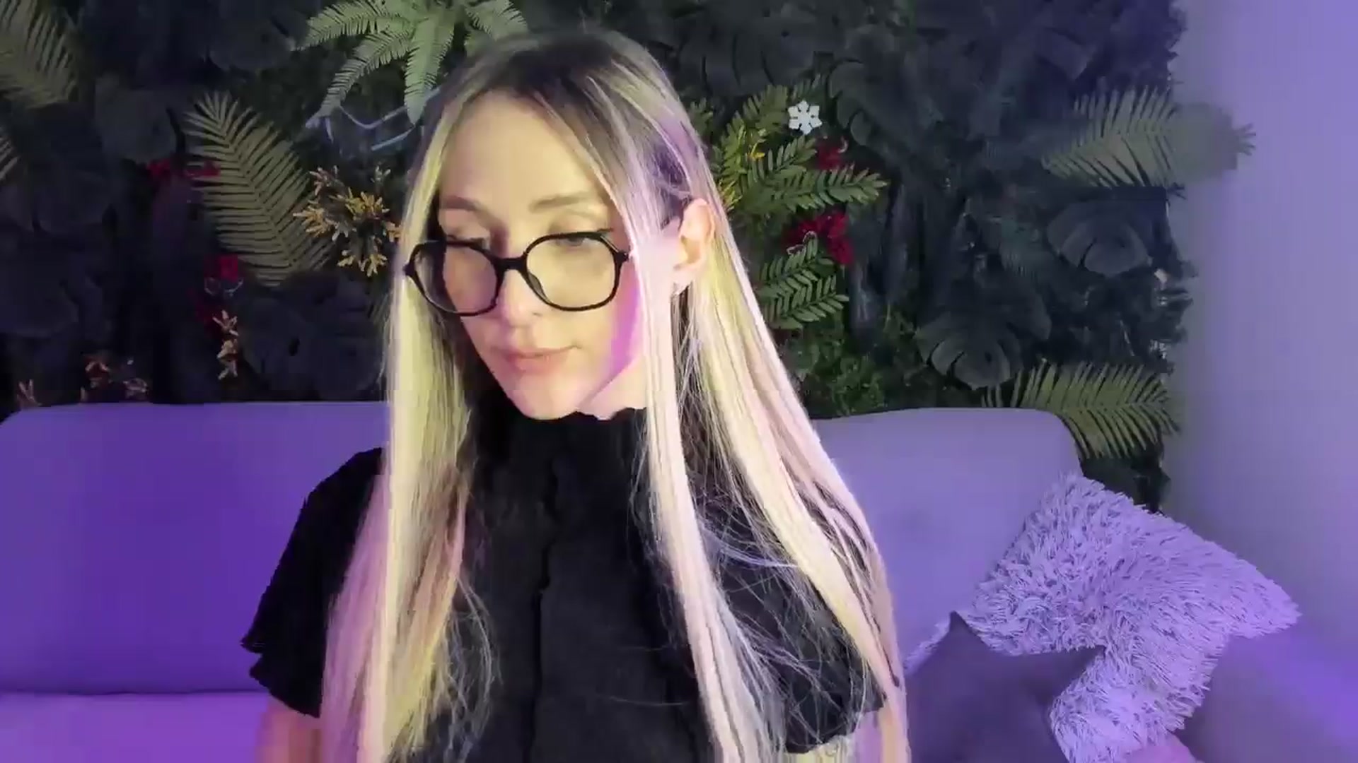 Gallery image thumbnail from Horny_Blond's myfreecams stream on, 12/13/2025, 09:58 image 9 of 20
