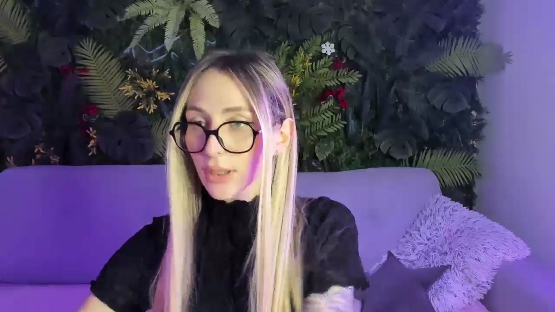 Gallery image thumbnail from Horny_Blond's myfreecams stream on, 12/13/2025, 09:58 image 15 of 20