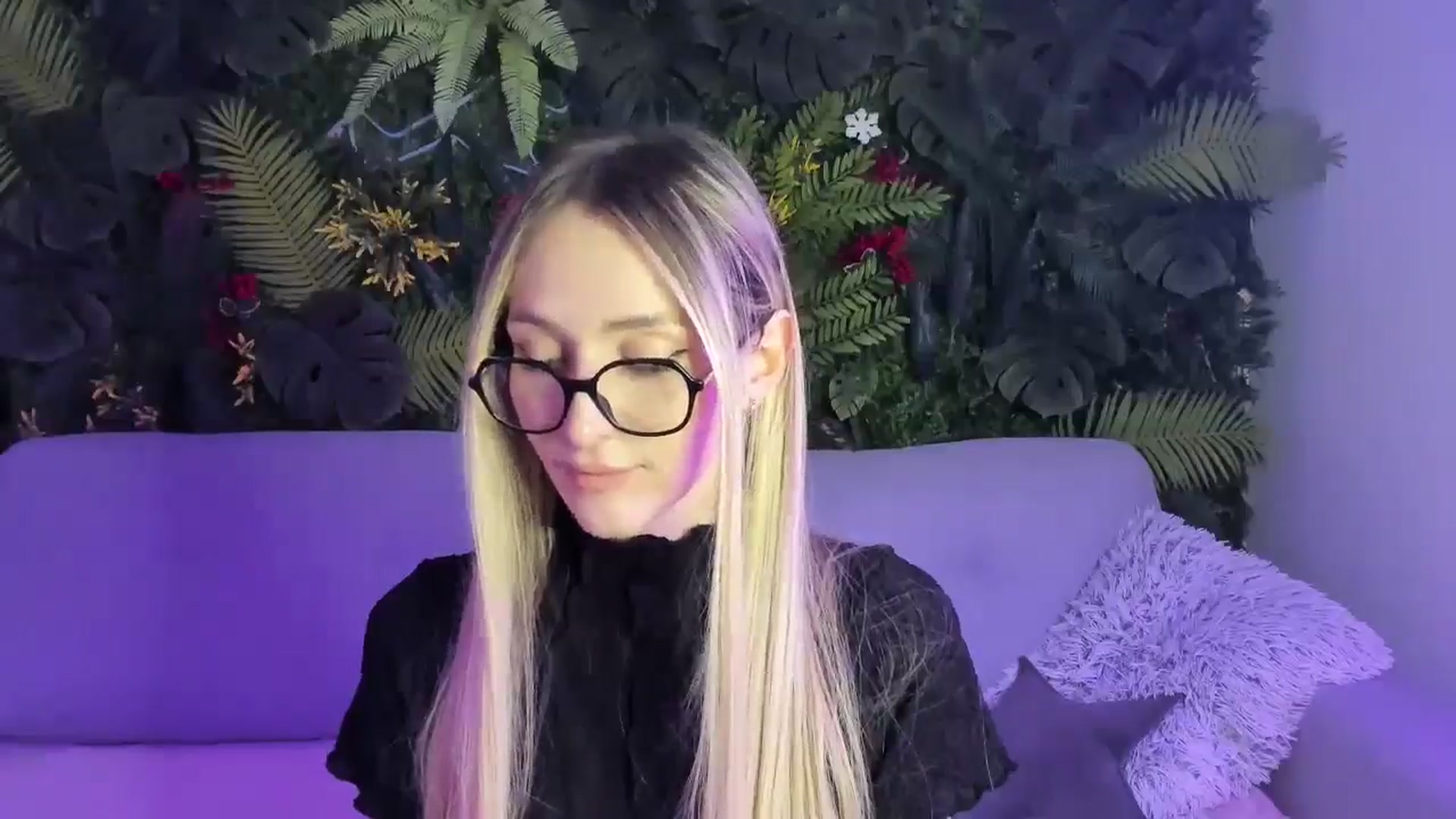 Gallery image thumbnail from Horny_Blond's myfreecams stream on, 12/13/2025, 09:58 image 14 of 20