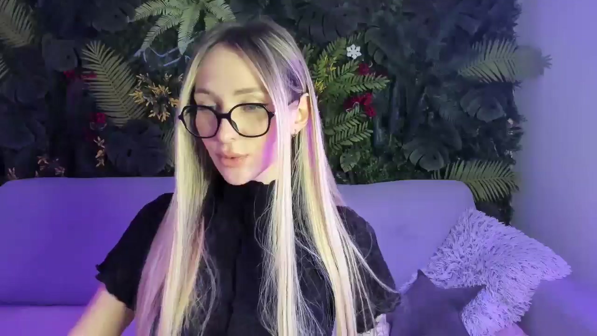 Gallery image thumbnail from Horny_Blond's myfreecams stream on, 12/13/2025, 09:58 image 10 of 20