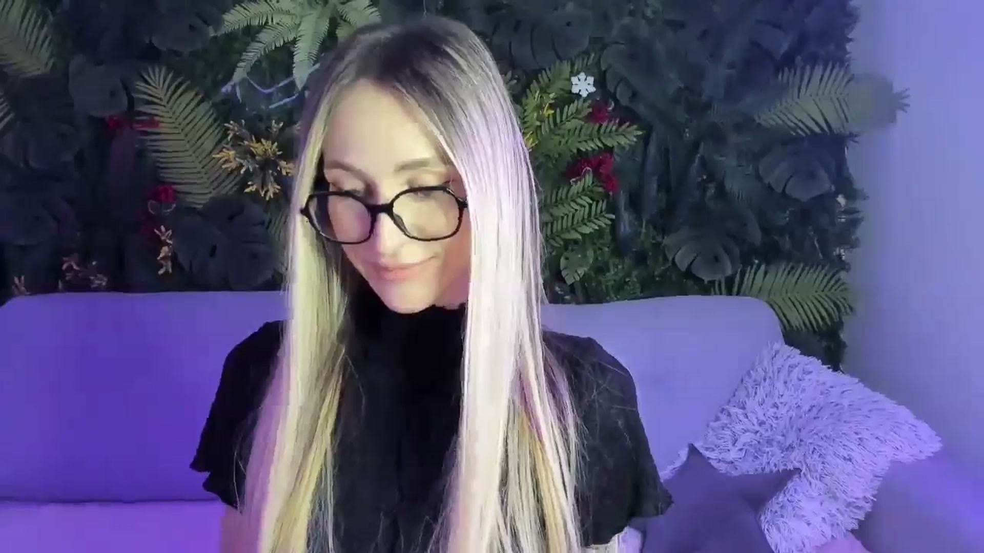 Gallery image thumbnail from Horny_Blond's myfreecams stream on, 12/13/2025, 09:58 image 8 of 20