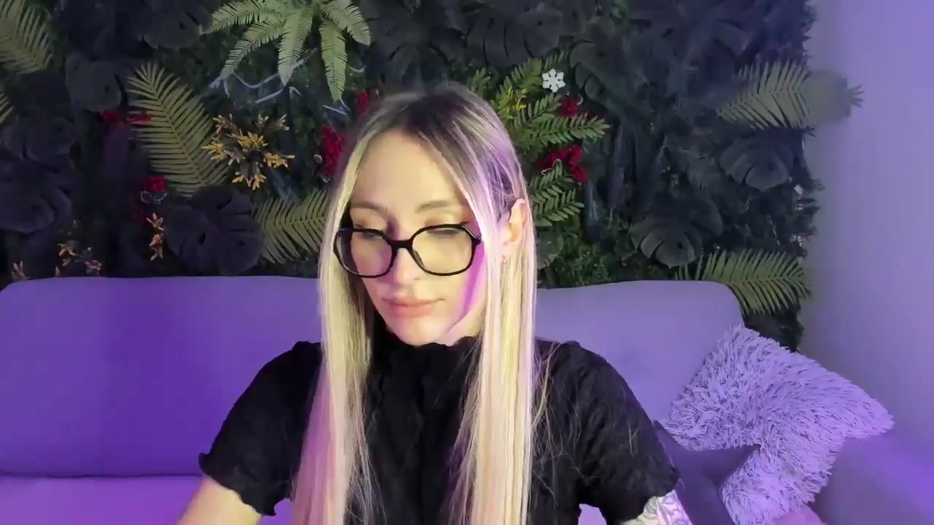 Gallery image thumbnail from Horny_Blond's myfreecams stream on, 12/13/2025, 09:58 image 18 of 20