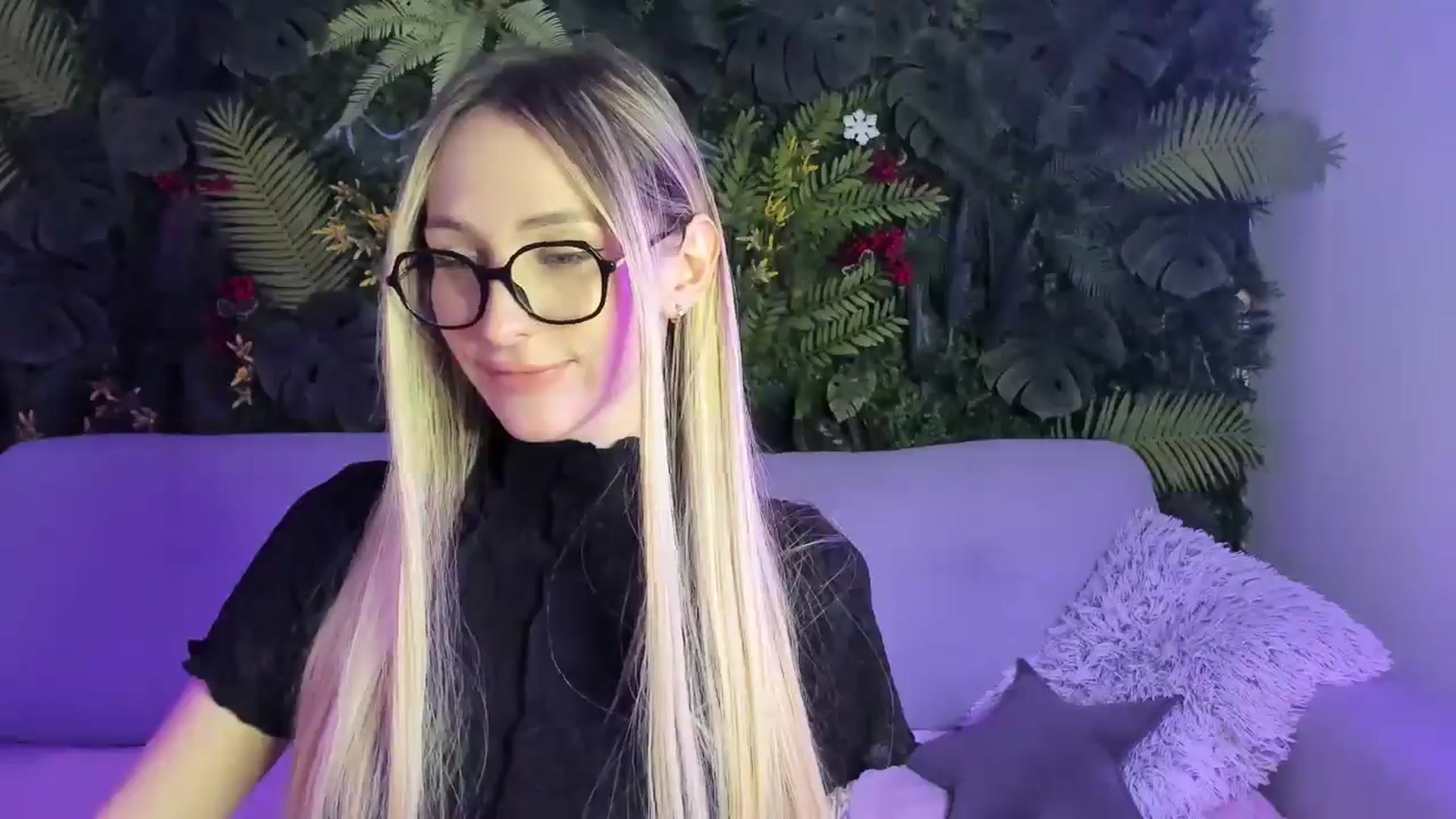 Gallery image thumbnail from Horny_Blond's myfreecams stream on, 12/13/2025, 09:58 image 12 of 20