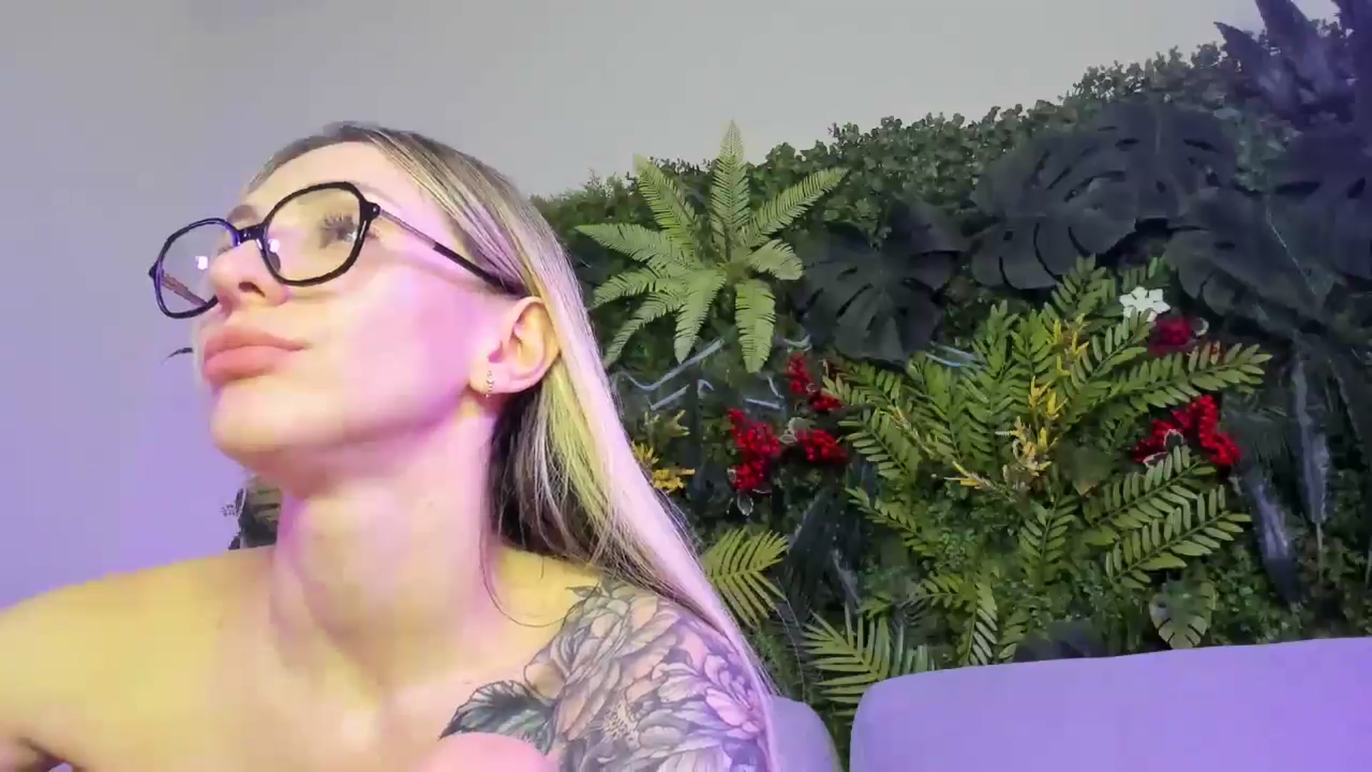 Gallery image thumbnail from Horny_Blond's myfreecams stream on, 12/14/2025, 14:39 image 9 of 20