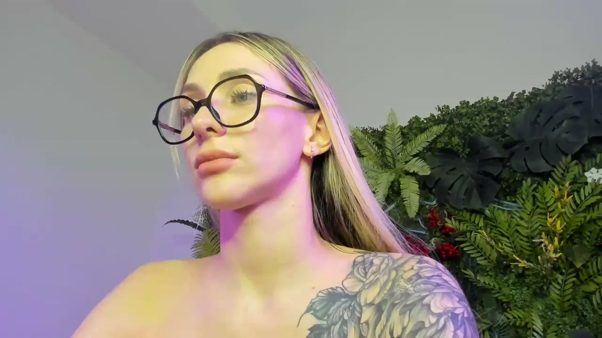 Gallery image thumbnail from Horny_Blond's myfreecams stream on, 12/14/2025, 14:39 image 10 of 20