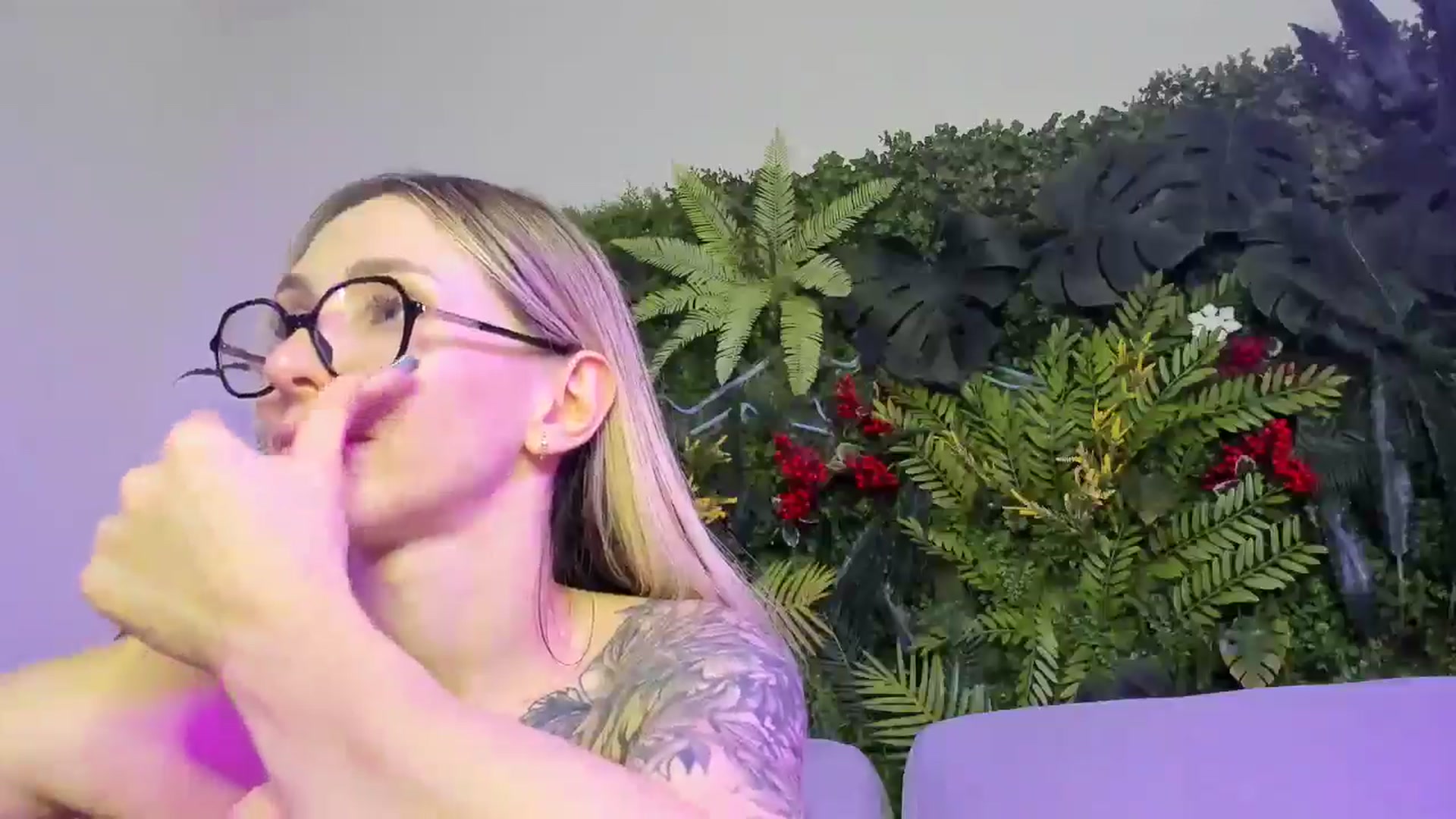 Gallery image thumbnail from Horny_Blond's myfreecams stream on, 12/14/2025, 14:39 image 5 of 20