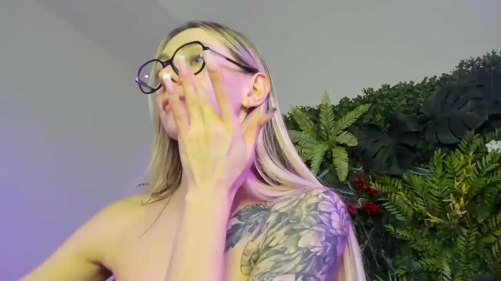 Gallery image thumbnail from Horny_Blond's myfreecams stream on, 12/14/2025, 14:39 image 17 of 20