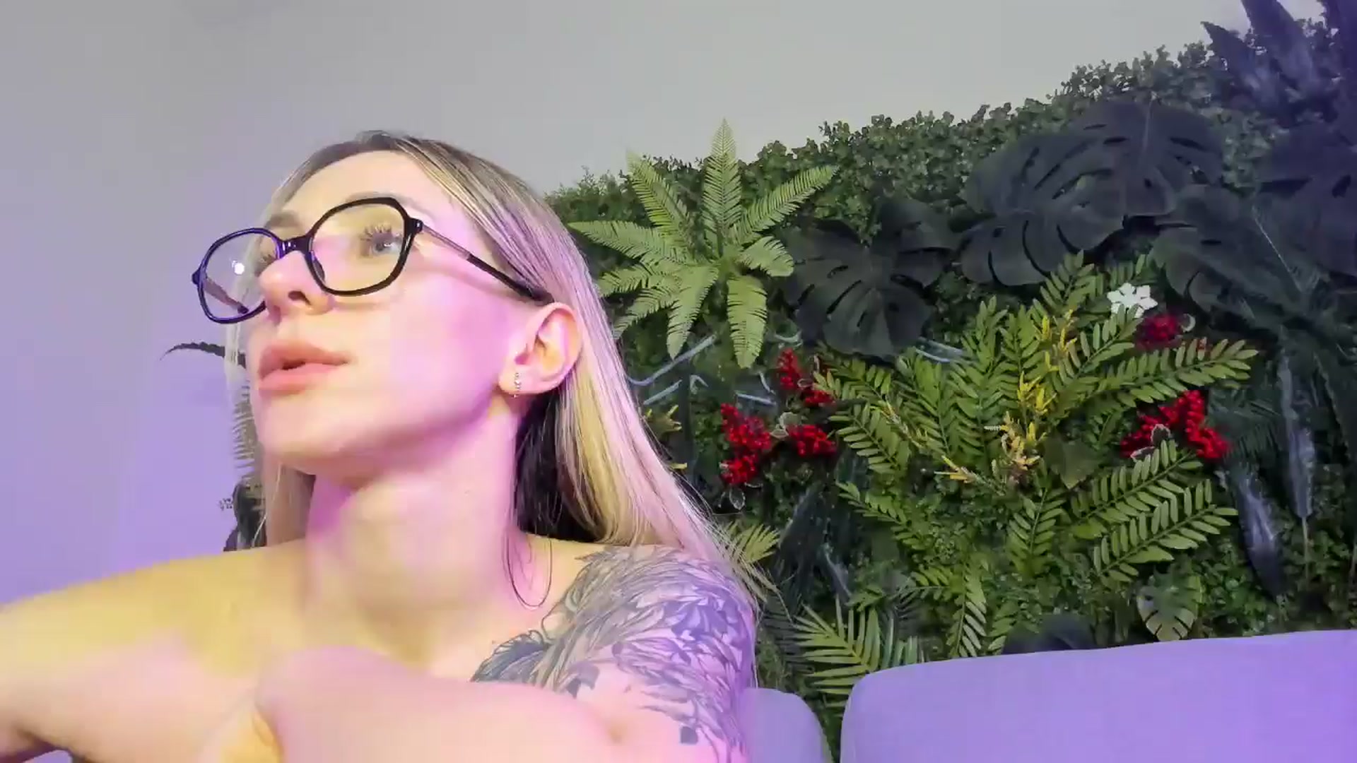 Gallery image thumbnail from Horny_Blond's myfreecams stream on, 12/14/2025, 14:39 image 2 of 20