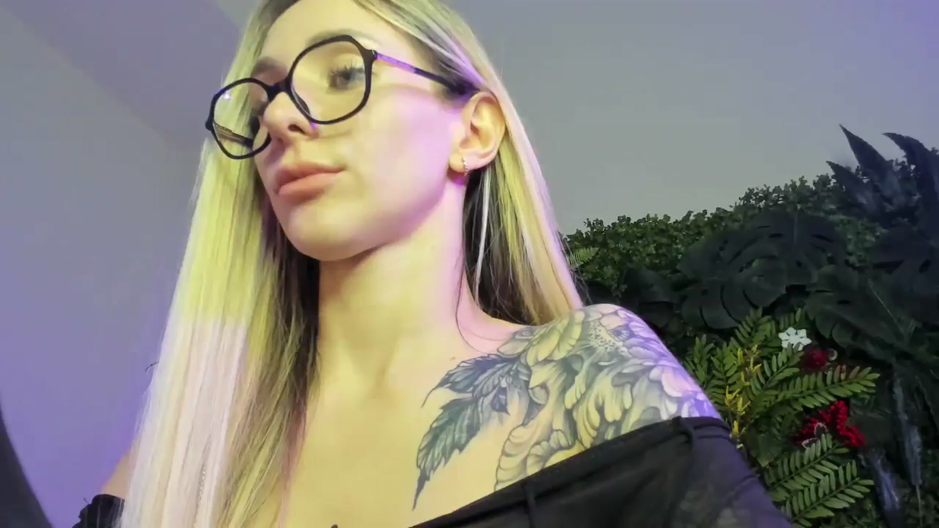 Gallery image thumbnail from Horny_Blond's myfreecams stream on, 12/15/2025, 11:20 image 7 of 20