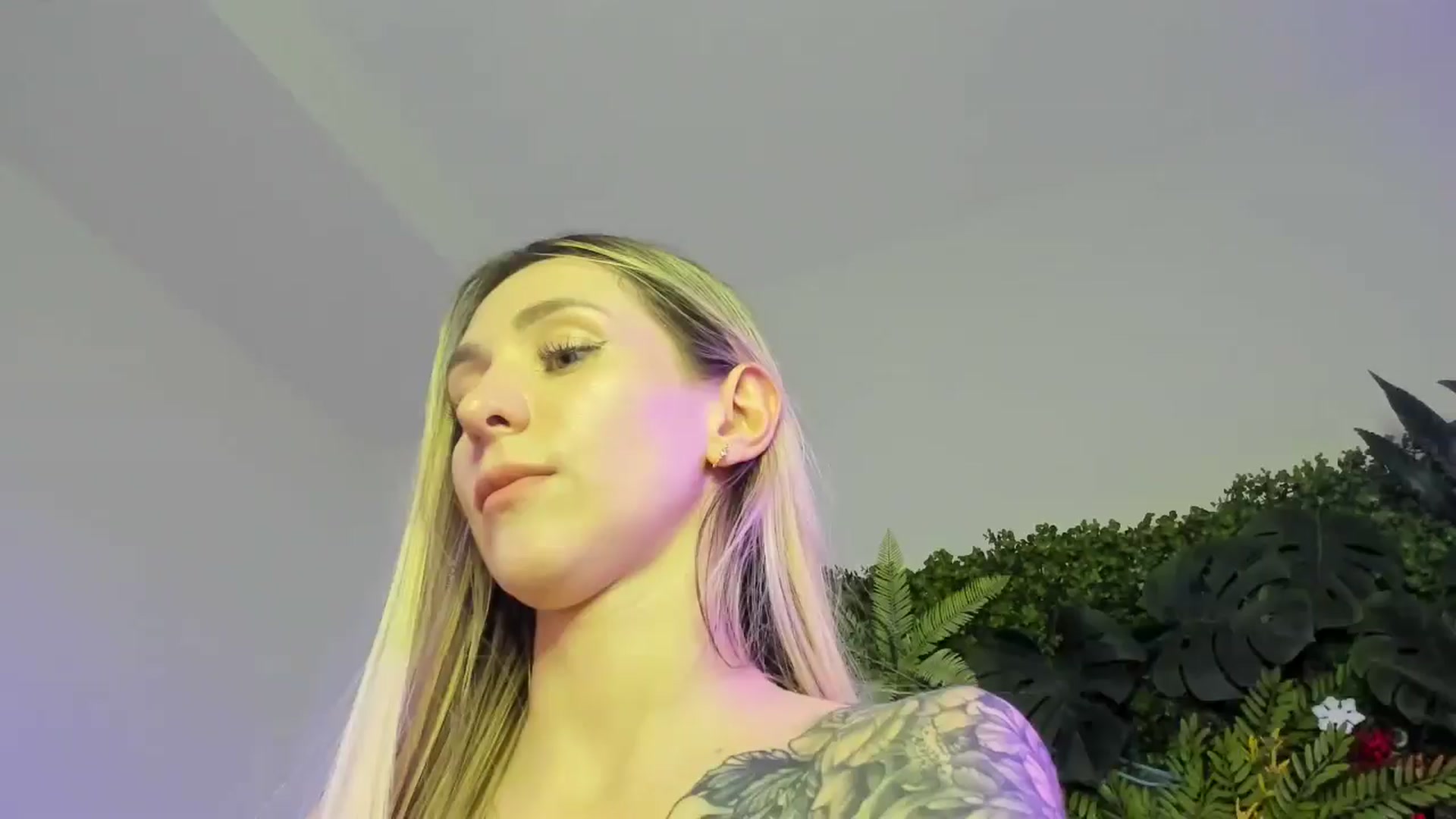 Gallery image thumbnail from Horny_Blond's myfreecams stream on, 12/19/2025, 14:24 image 1 of 20