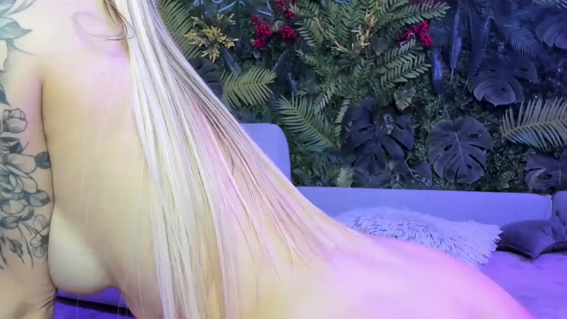 Gallery image thumbnail from Horny_Blond's myfreecams stream on, 12/19/2025, 14:24 image 13 of 20