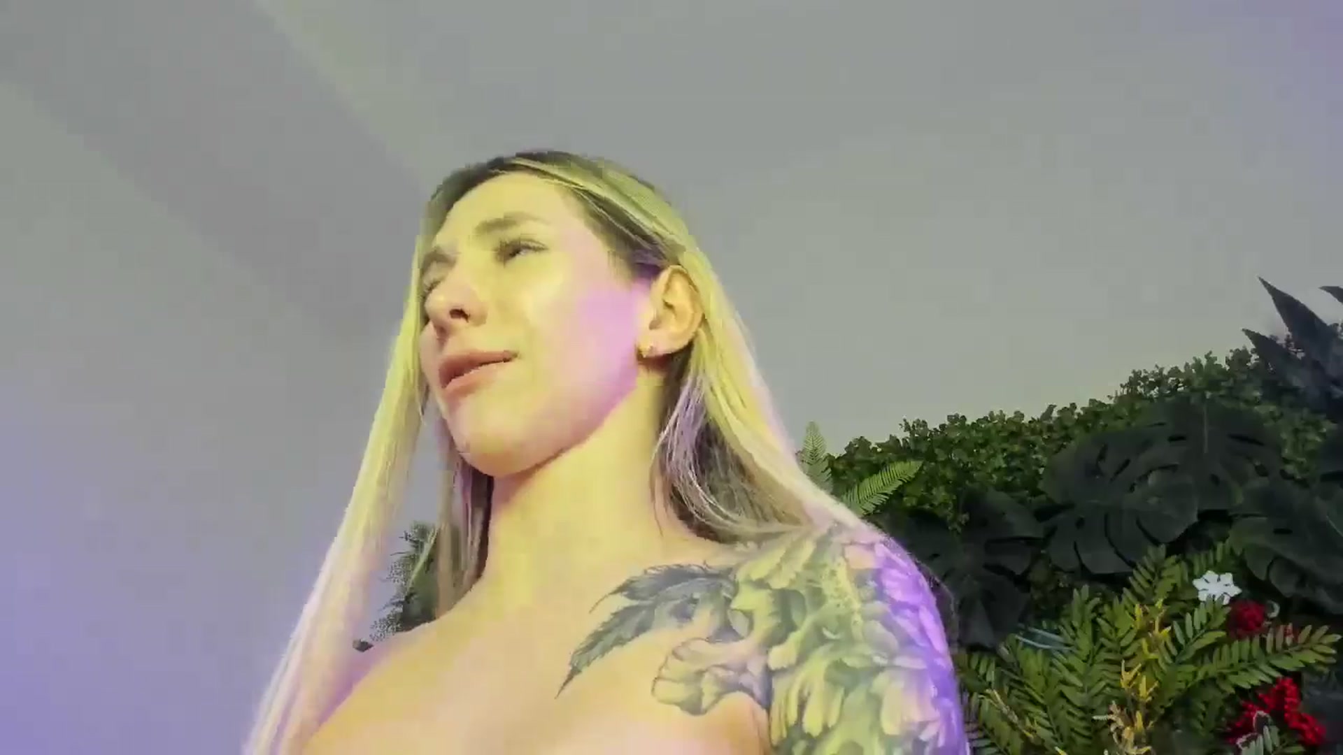 Gallery image thumbnail from Horny_Blond's myfreecams stream on, 12/19/2025, 14:24 image 2 of 20