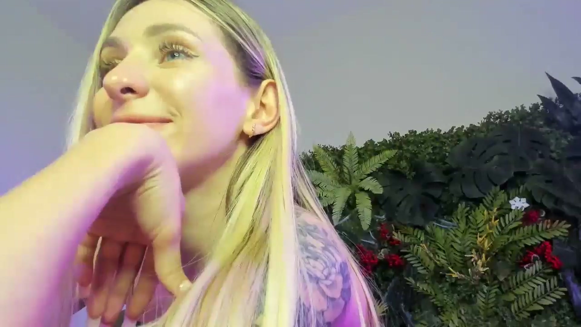 Gallery image thumbnail from Horny_Blond's myfreecams stream on, 12/19/2025, 14:24 image 12 of 20