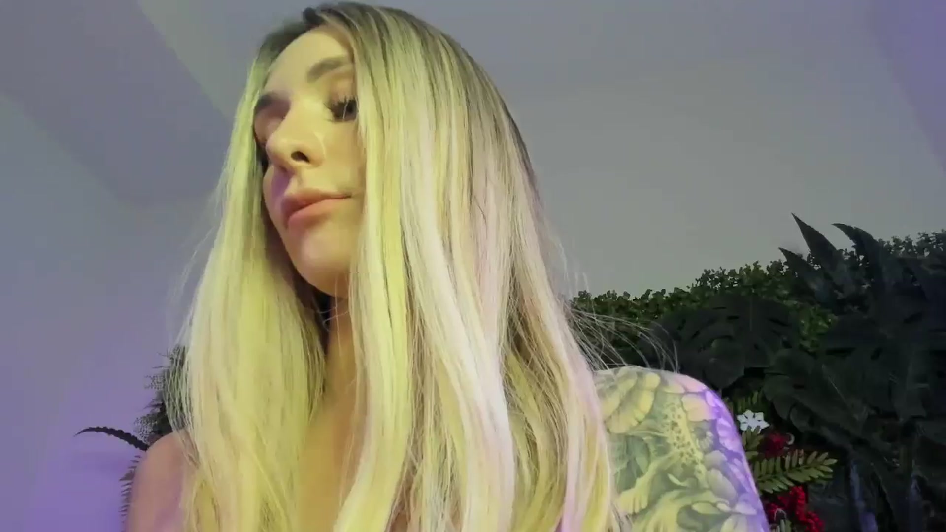 Gallery image thumbnail from Horny_Blond's myfreecams stream on, 12/20/2025, 14:58 image 17 of 20