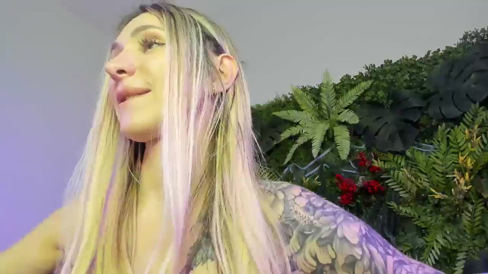 Gallery image thumbnail from Horny_Blond's myfreecams stream on, 12/21/2025, 10:11 image 15 of 20