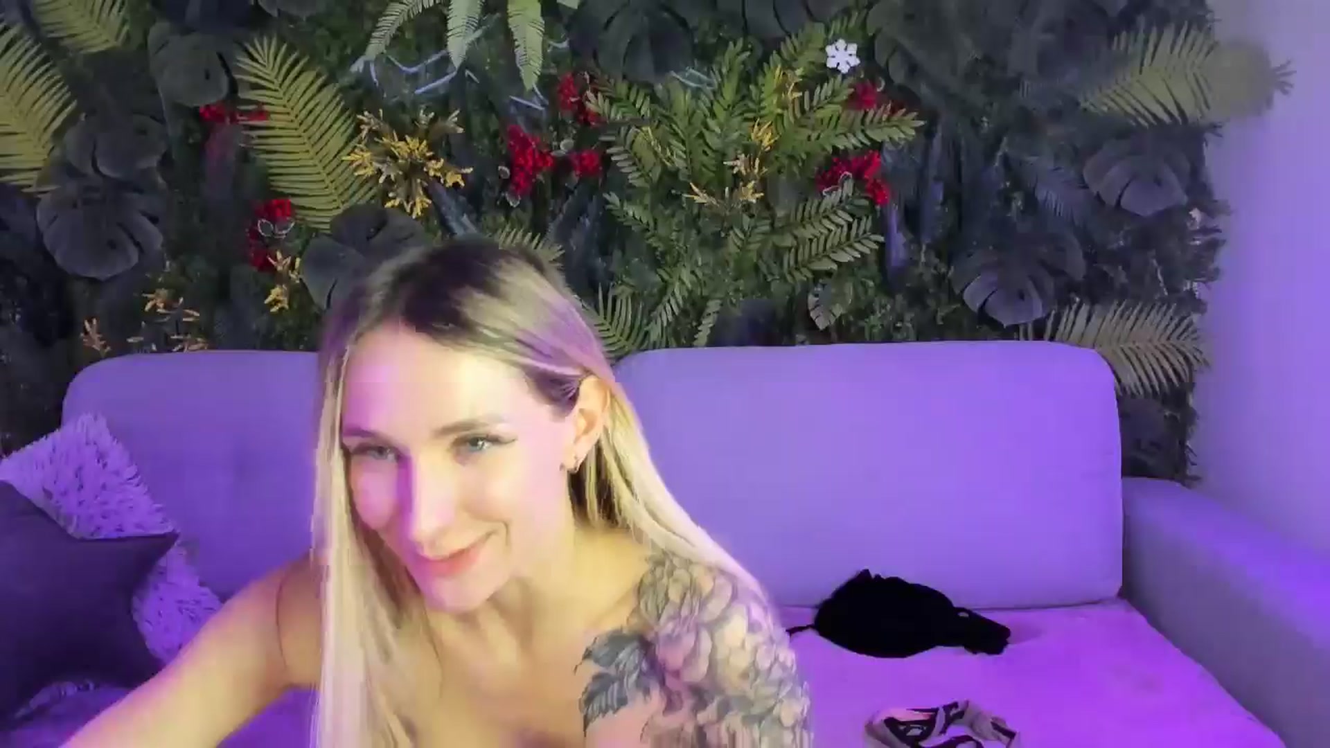 Gallery image thumbnail from Horny_Blond's myfreecams stream on, 12/21/2025, 12:55 image 20 of 20