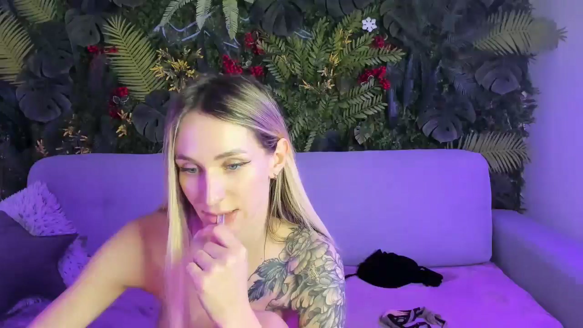 Gallery image thumbnail from Horny_Blond's myfreecams stream on, 12/21/2025, 12:55 image 3 of 20