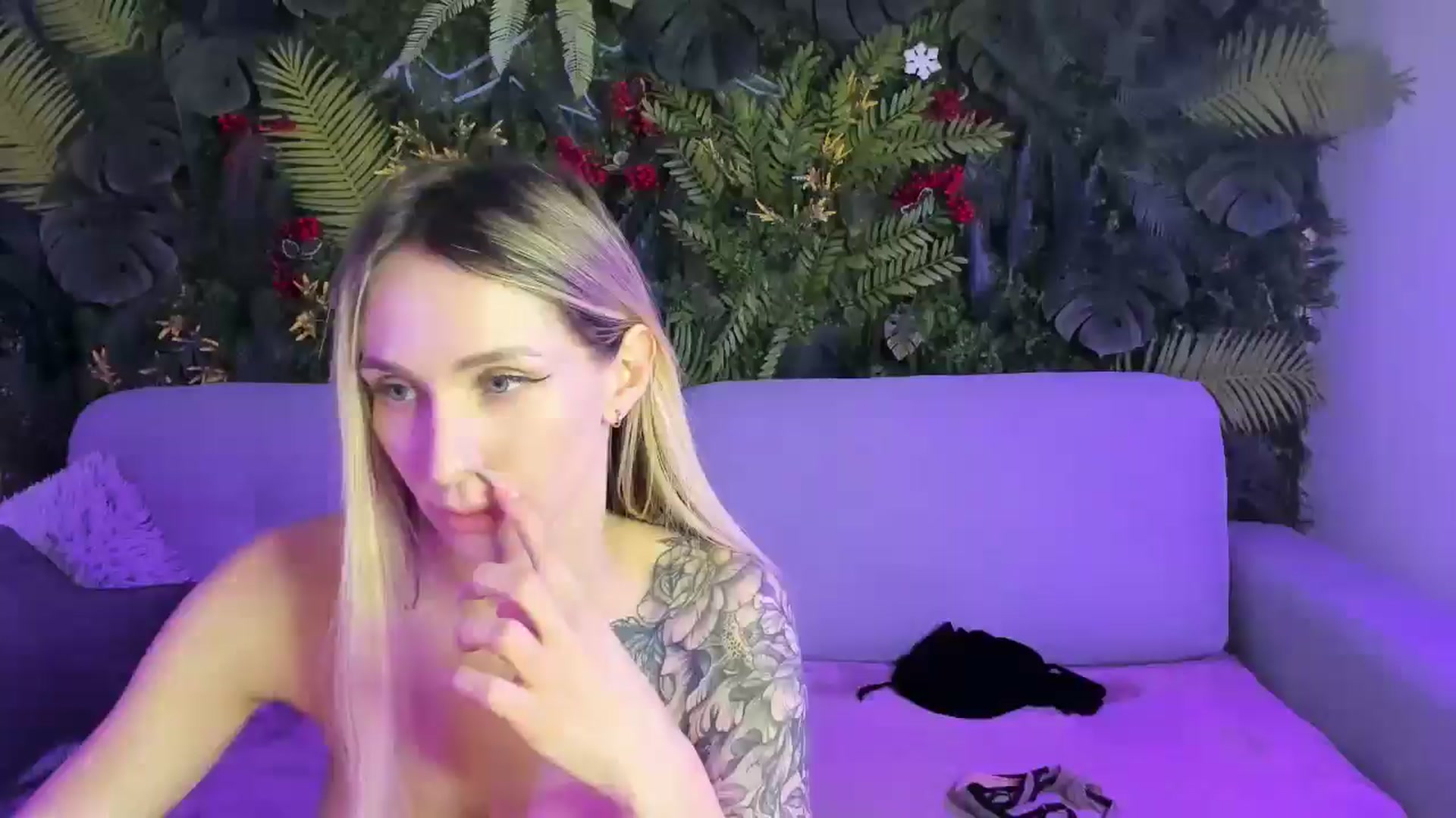 Gallery image thumbnail from Horny_Blond's myfreecams stream on, 12/21/2025, 12:55 image 10 of 20