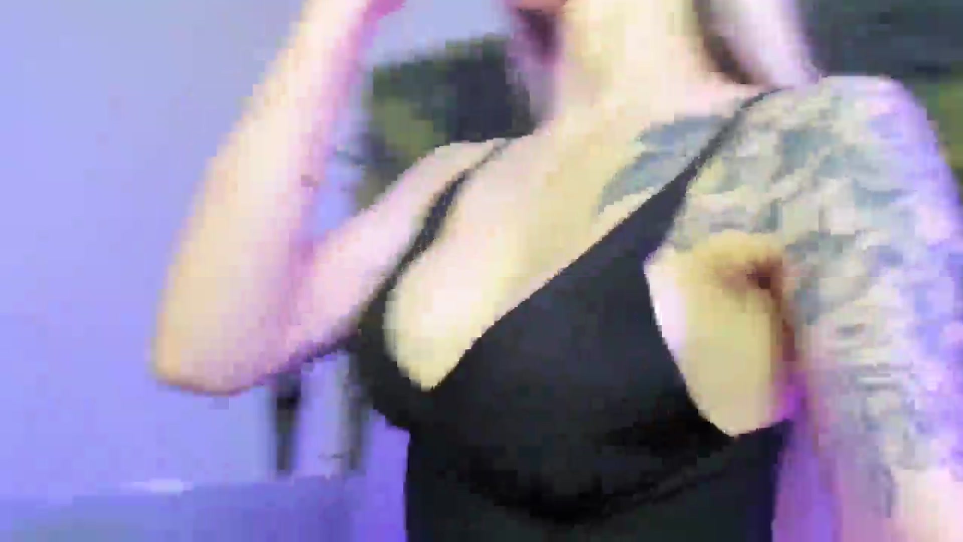 Gallery image thumbnail from Horny_Blond's myfreecams stream on, 12/22/2025, 09:20 image 17 of 20