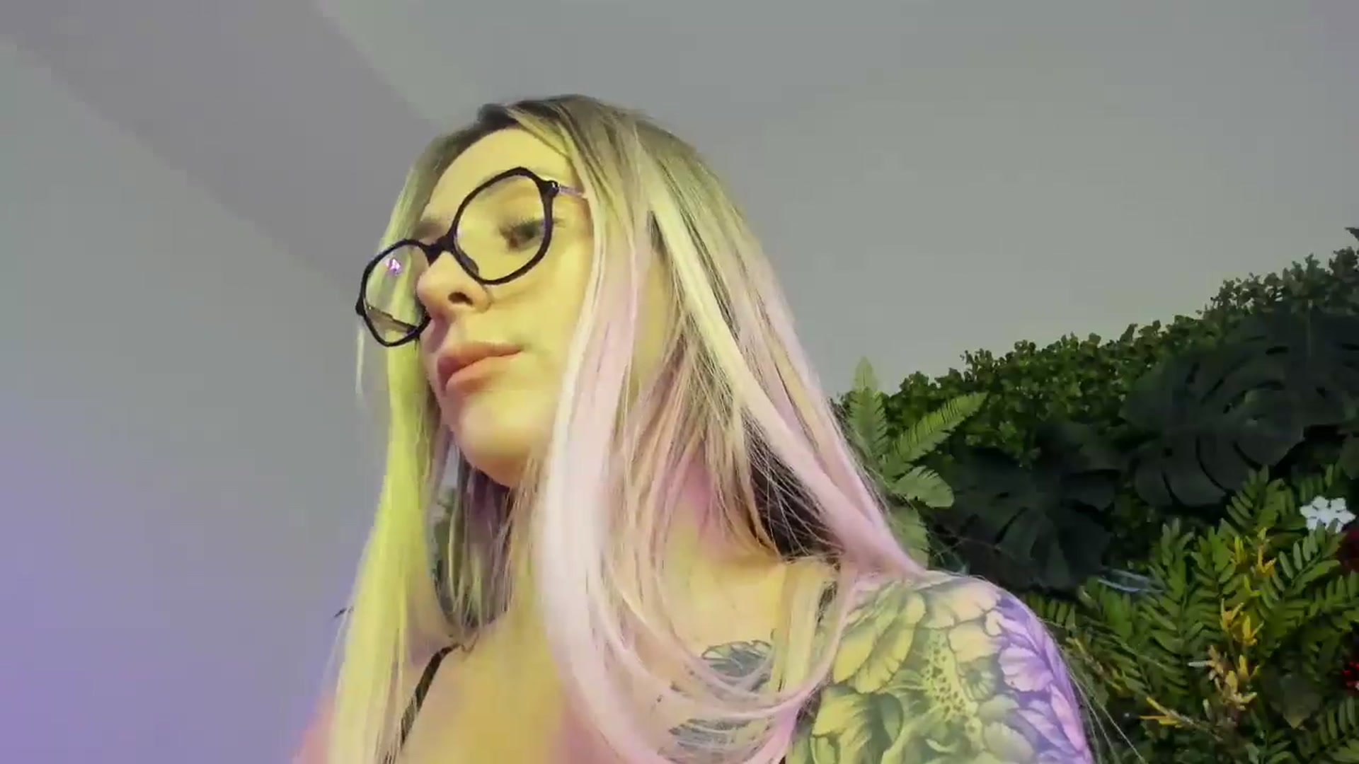 Gallery image thumbnail from Horny_Blond's myfreecams stream on, 12/22/2025, 09:44 image 4 of 20