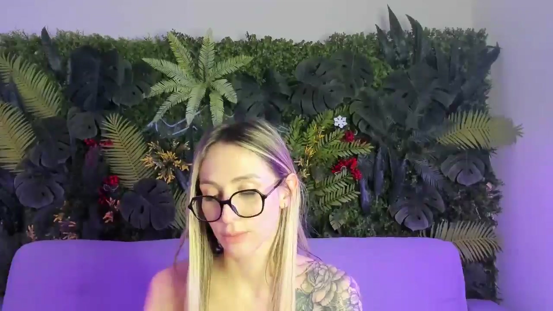 Gallery image thumbnail from Horny_Blond's myfreecams stream on, 12/22/2025, 13:29 image 13 of 20
