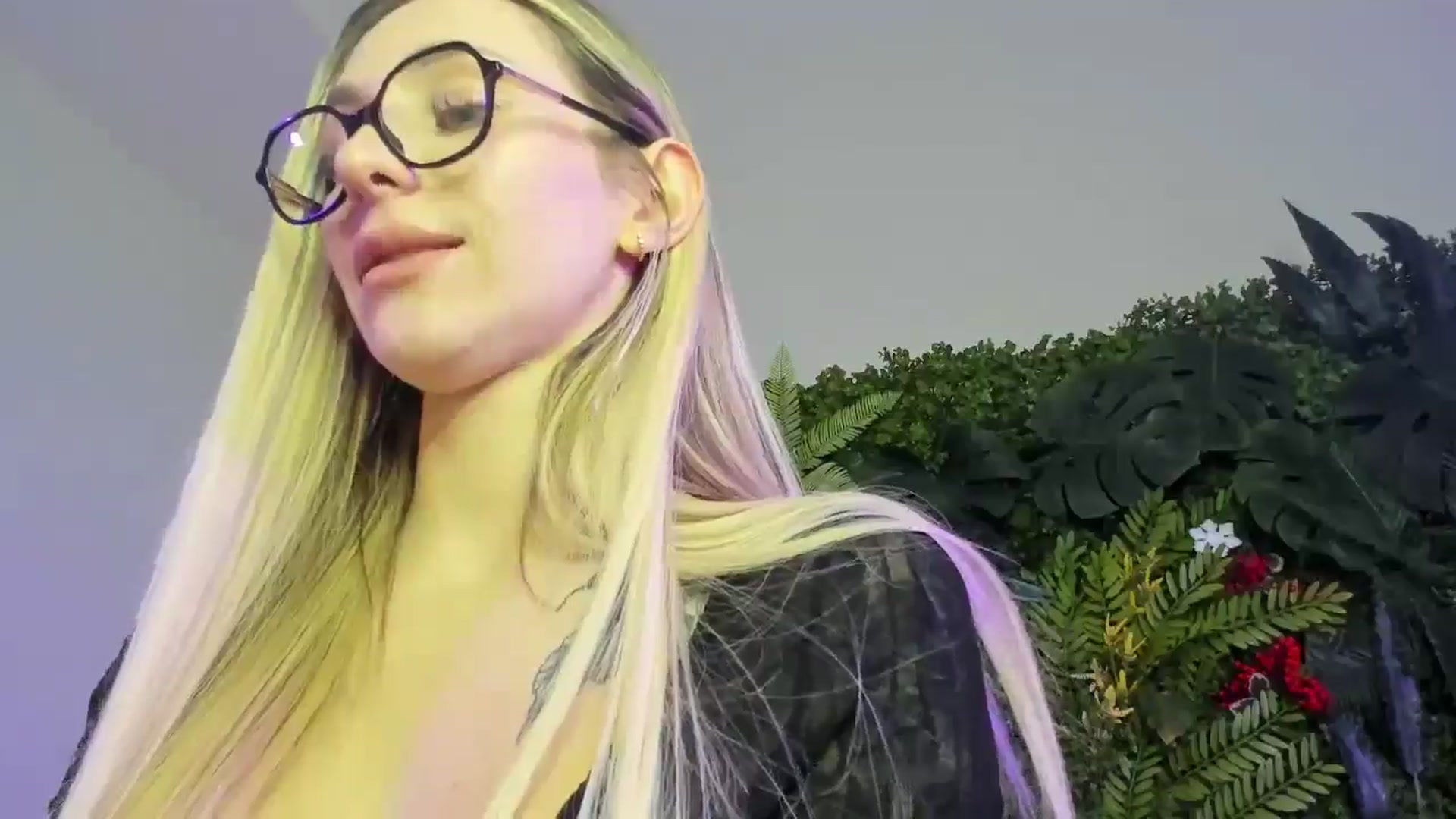 Gallery image thumbnail from Horny_Blond's myfreecams stream on, 12/26/2025, 10:35 image 17 of 20