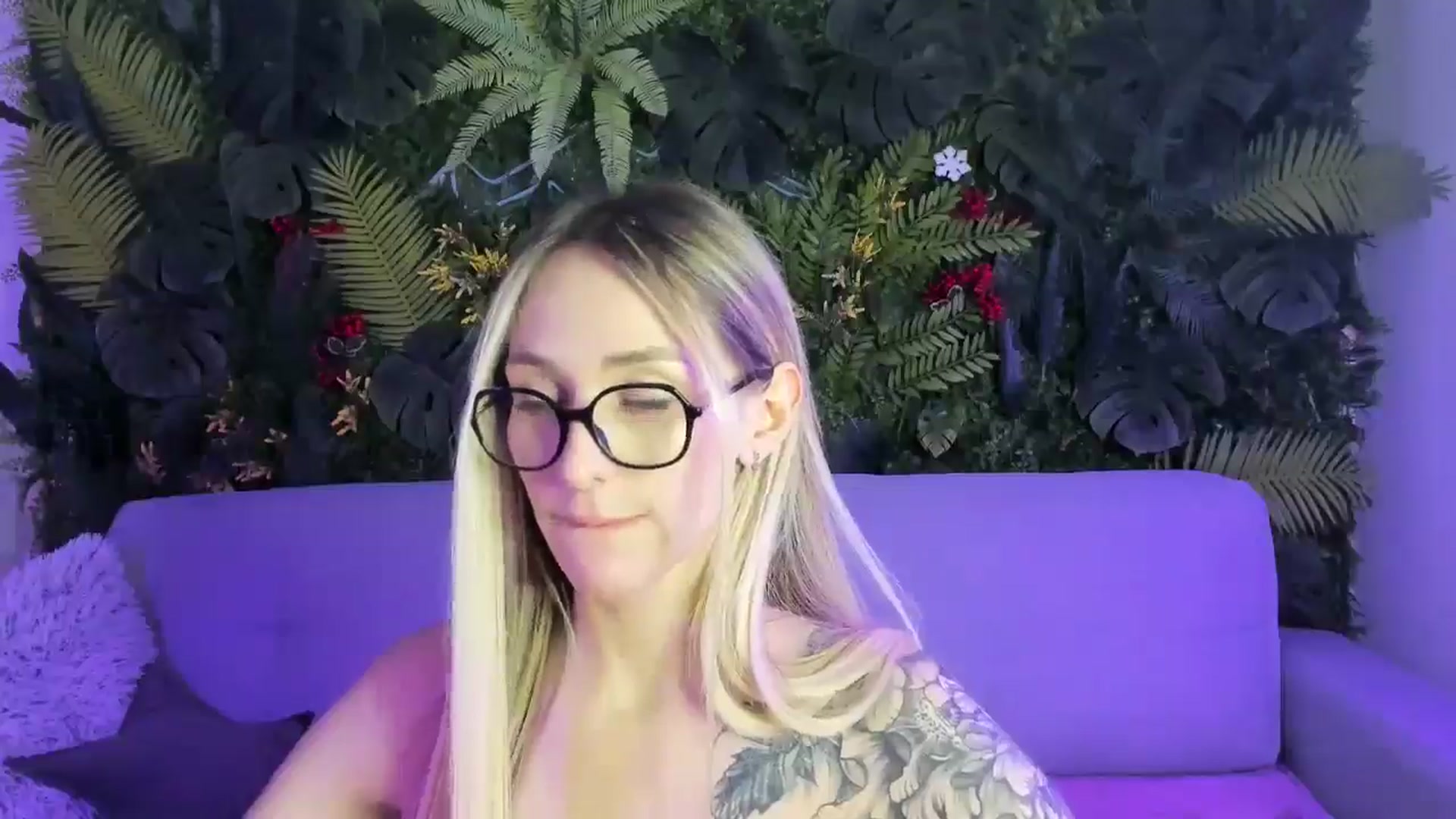 Gallery image thumbnail from Horny_Blond's myfreecams stream on, 12/27/2025, 12:35 image 18 of 20