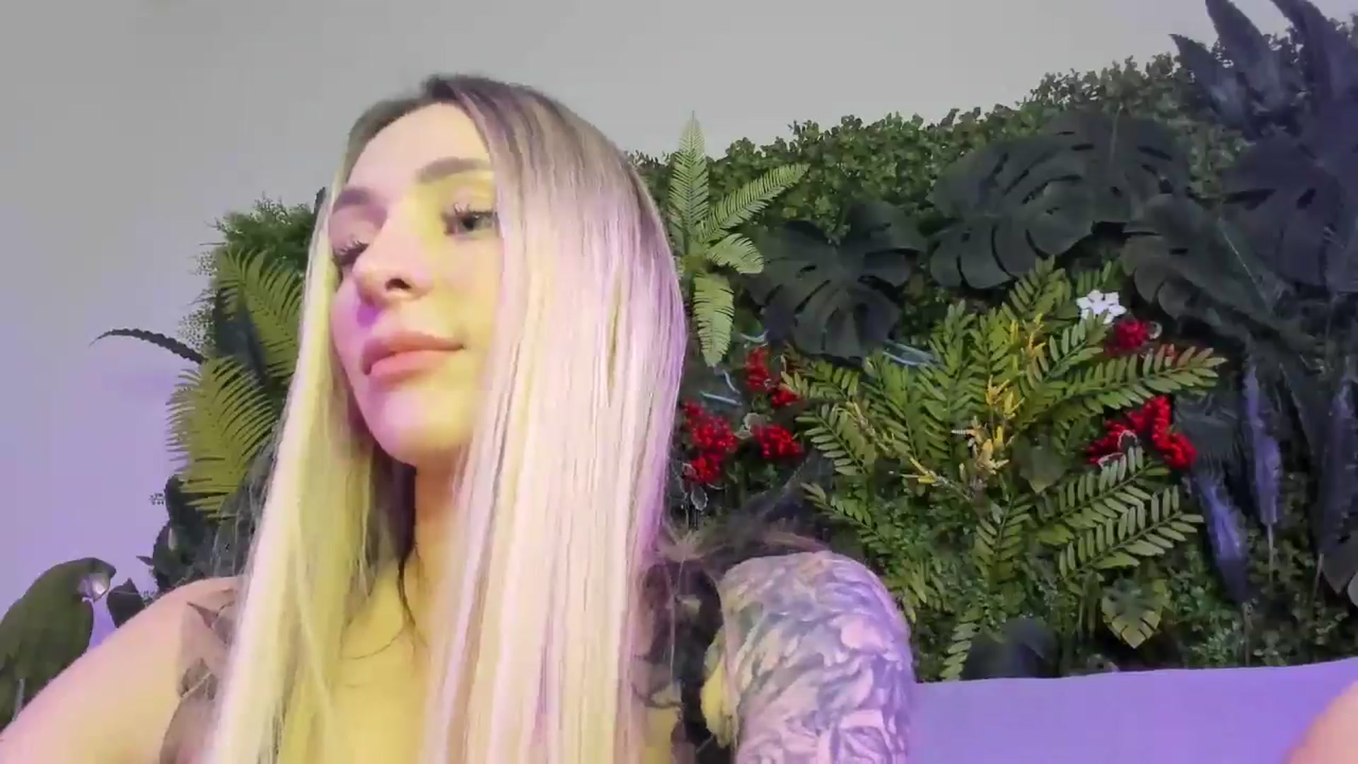 Gallery image thumbnail from Horny_Blond's myfreecams stream on, 12/28/2025, 09:37 image 17 of 20