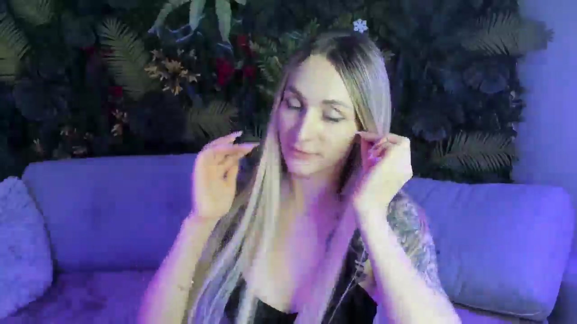 Gallery image thumbnail from Horny_Blond's myfreecams stream on, 12/28/2025, 11:37 image 7 of 20