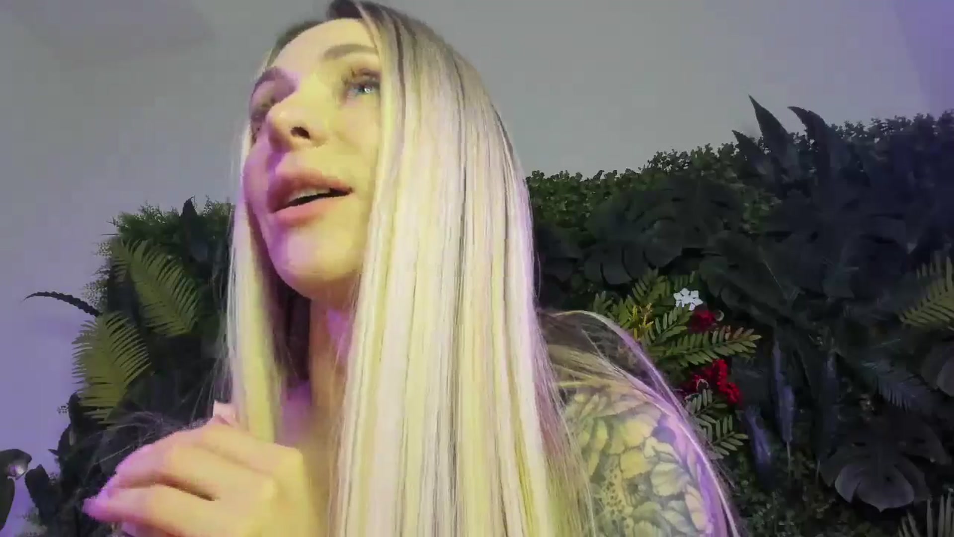 Gallery image thumbnail from Horny_Blond's myfreecams stream on, 12/28/2025, 11:37 image 12 of 20
