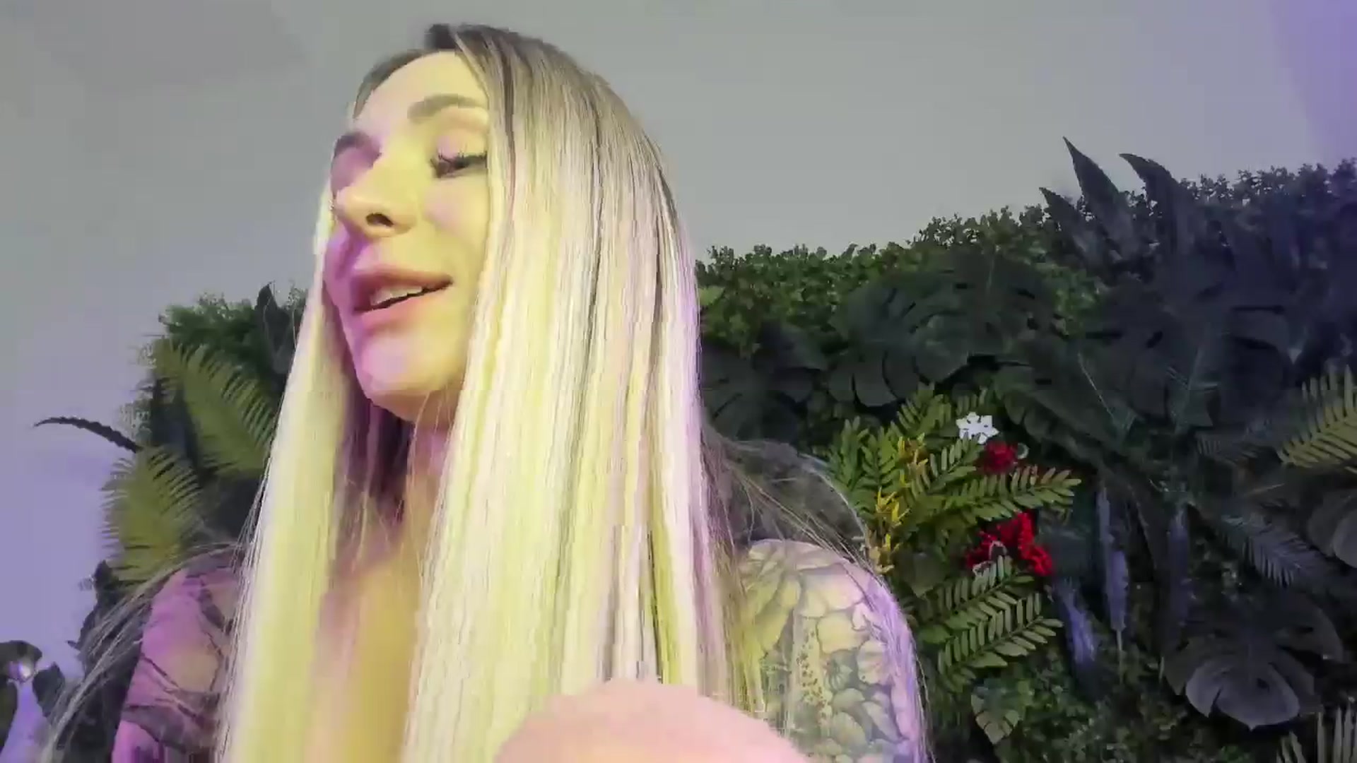 Gallery image thumbnail from Horny_Blond's myfreecams stream on, 12/28/2025, 11:37 image 17 of 20