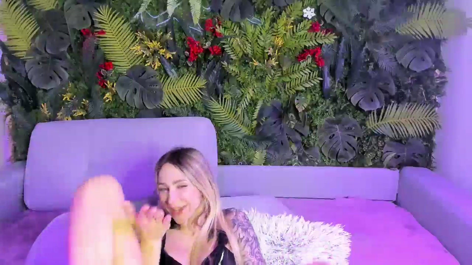 Gallery image thumbnail from Horny_Blond's myfreecams stream on, 12/28/2025, 14:58 image 9 of 20