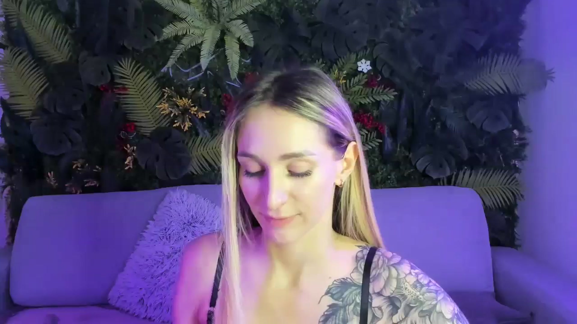 Gallery image thumbnail from Horny_Blond's myfreecams stream on, 01/09/2026, 11:13 image 3 of 20