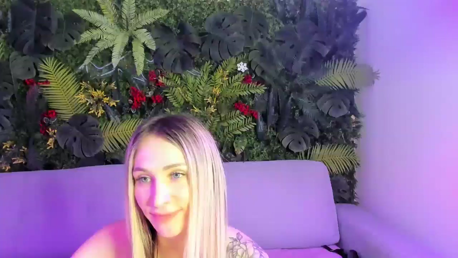 Gallery image thumbnail from Horny_Blond's myfreecams stream on, 01/09/2026, 14:27 image 14 of 20