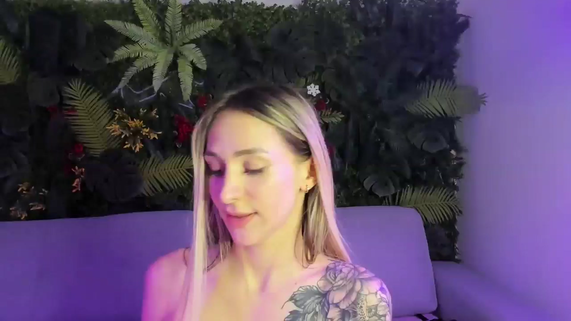Gallery image thumbnail from Horny_Blond's myfreecams stream on, 01/09/2026, 14:27 image 1 of 20